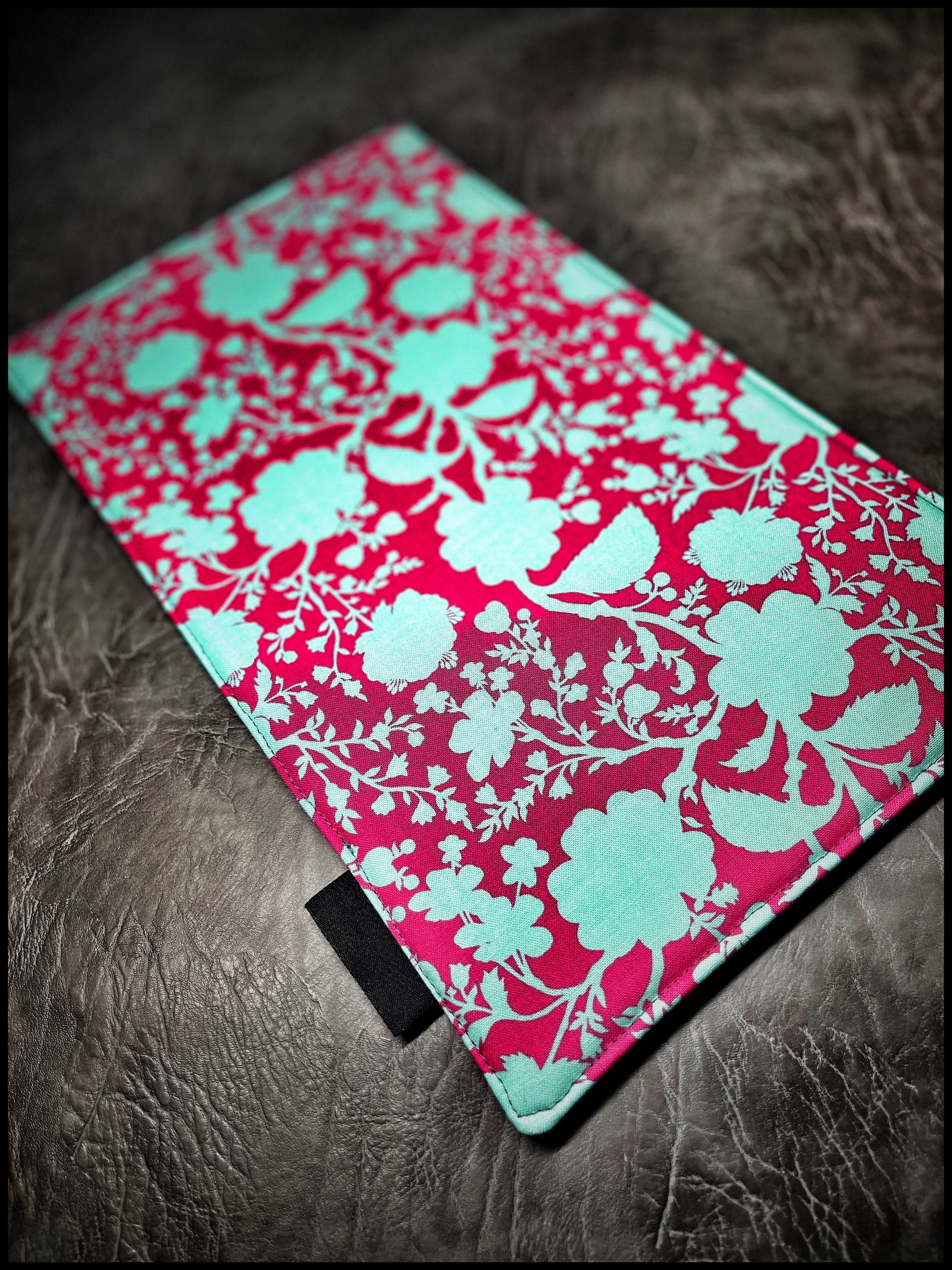 LV EDC Mat (pink/silver)