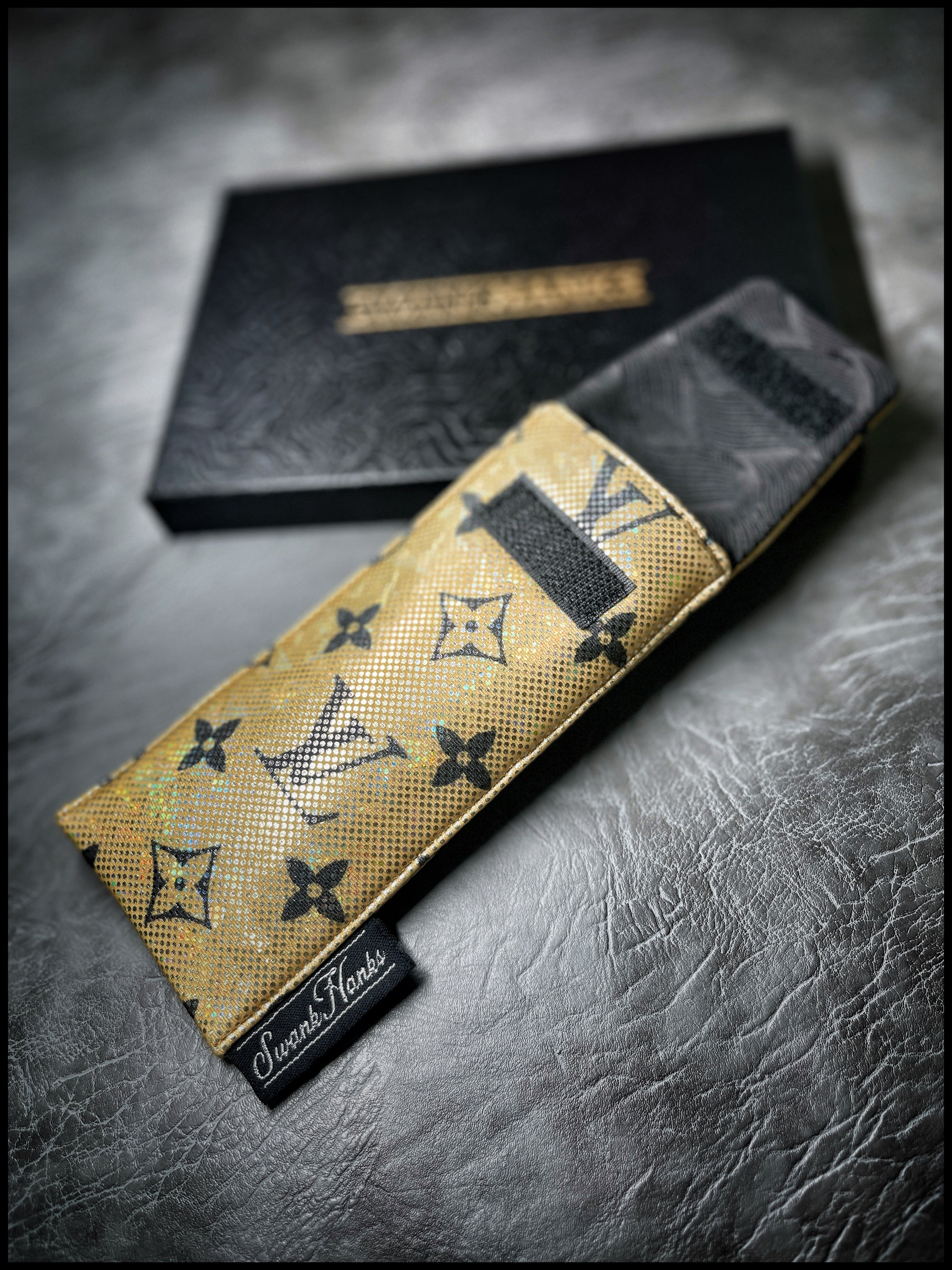 Metallic UV LV/Basketweave Silk Single Pouch