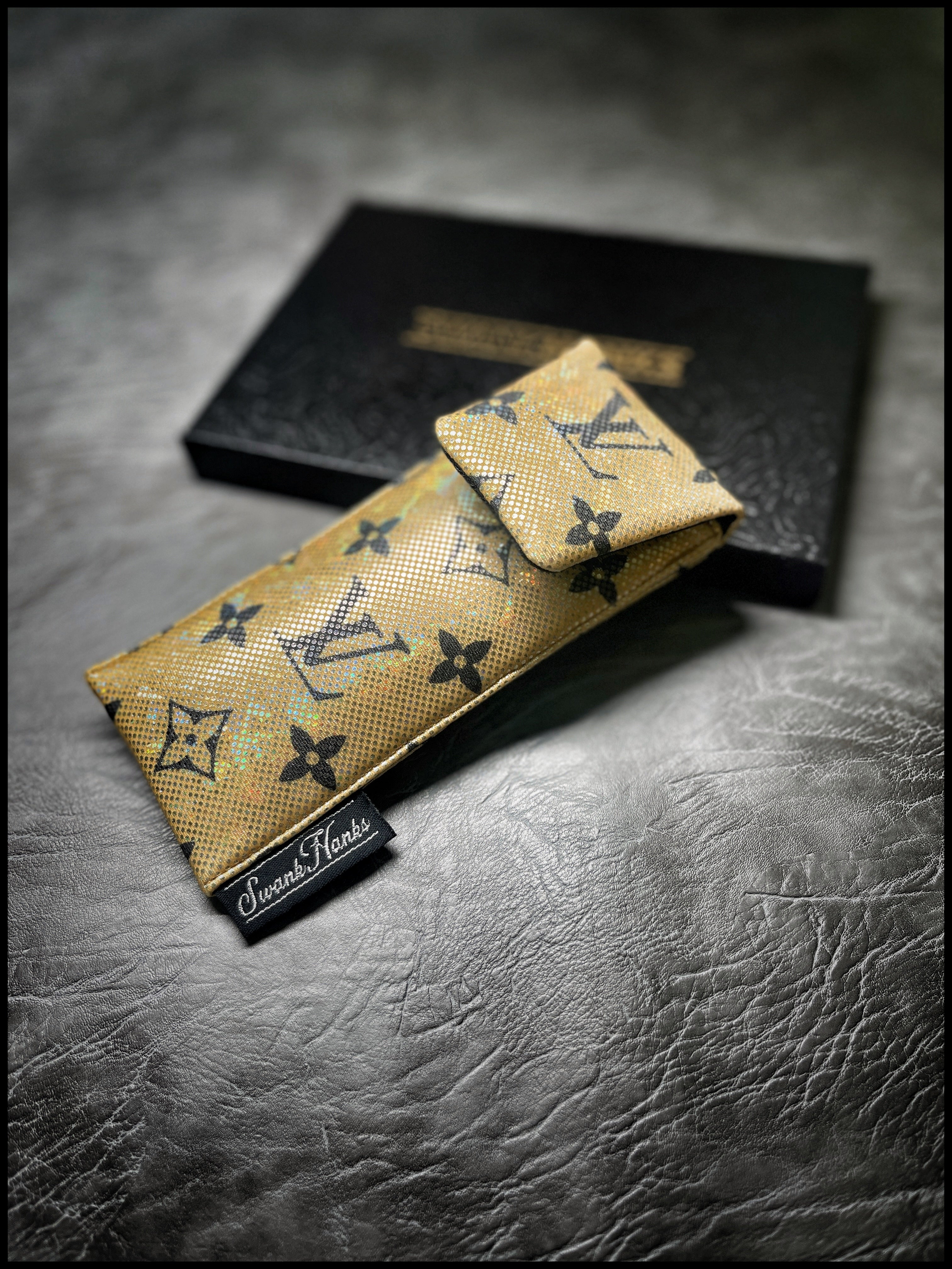 Metallic UV LV/Basketweave Silk Single Pouch