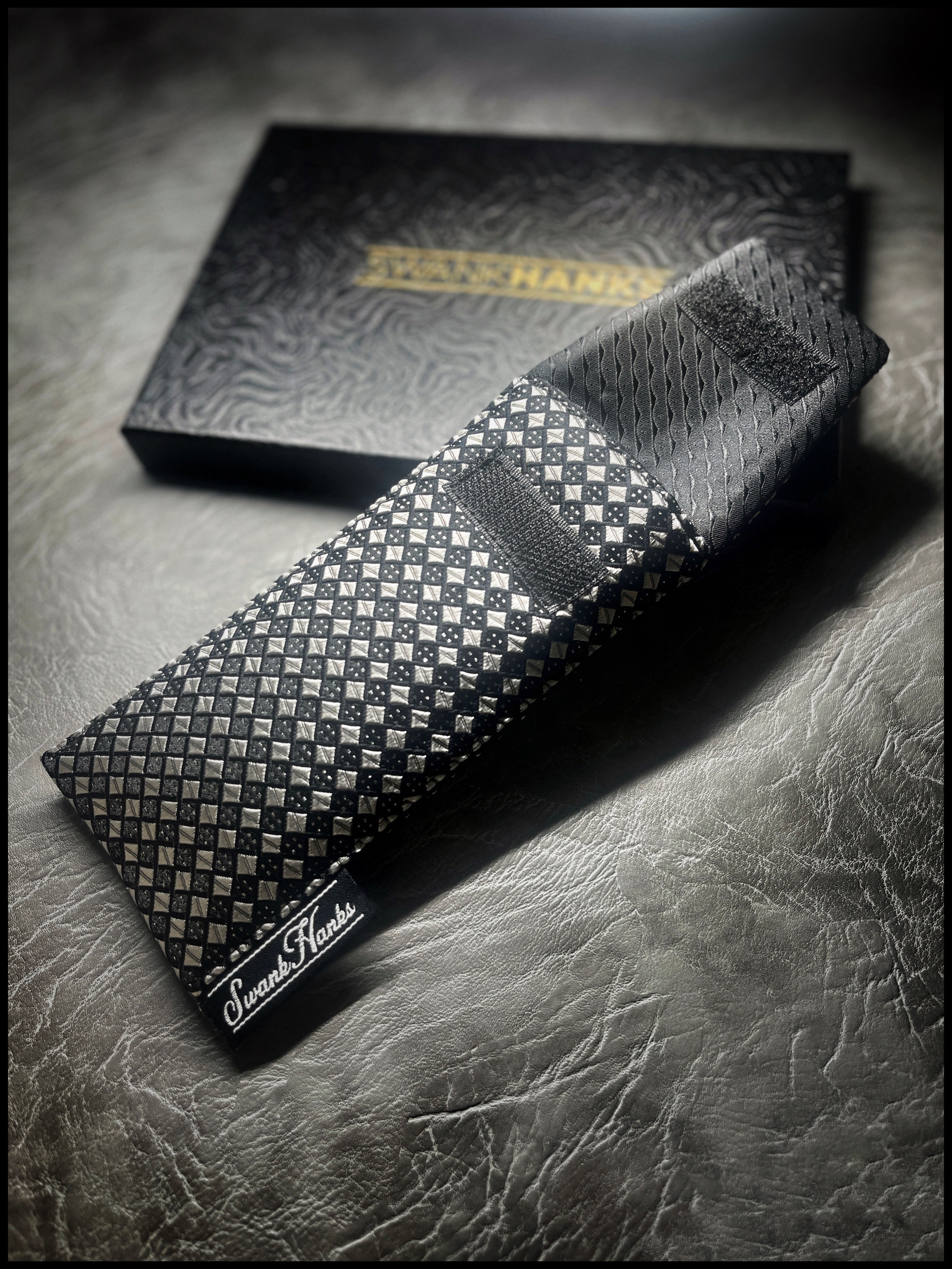 Tiny Checkers Black/Silver Single Pouch