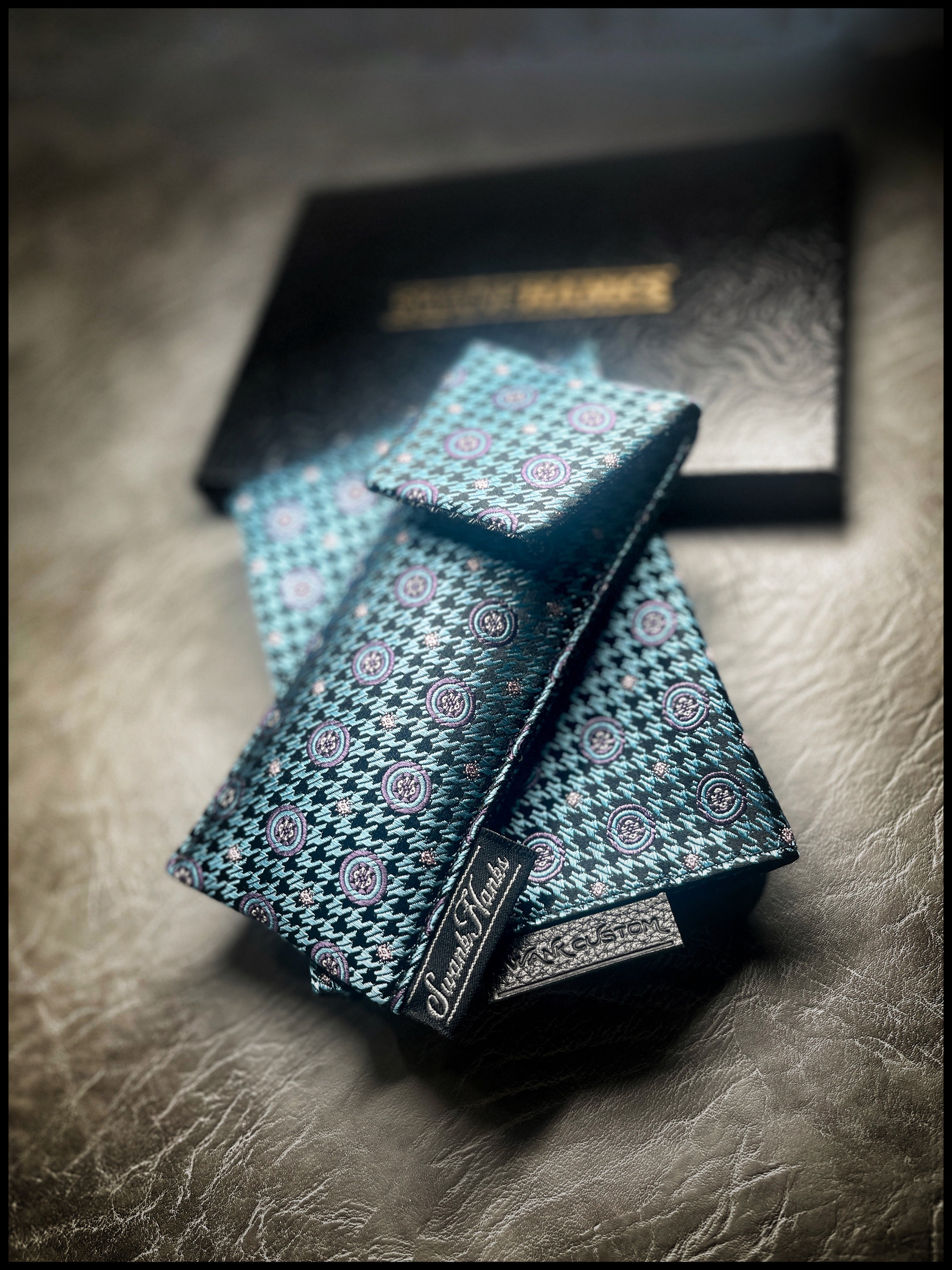 Teal Houndstooth Silk Single Pouch