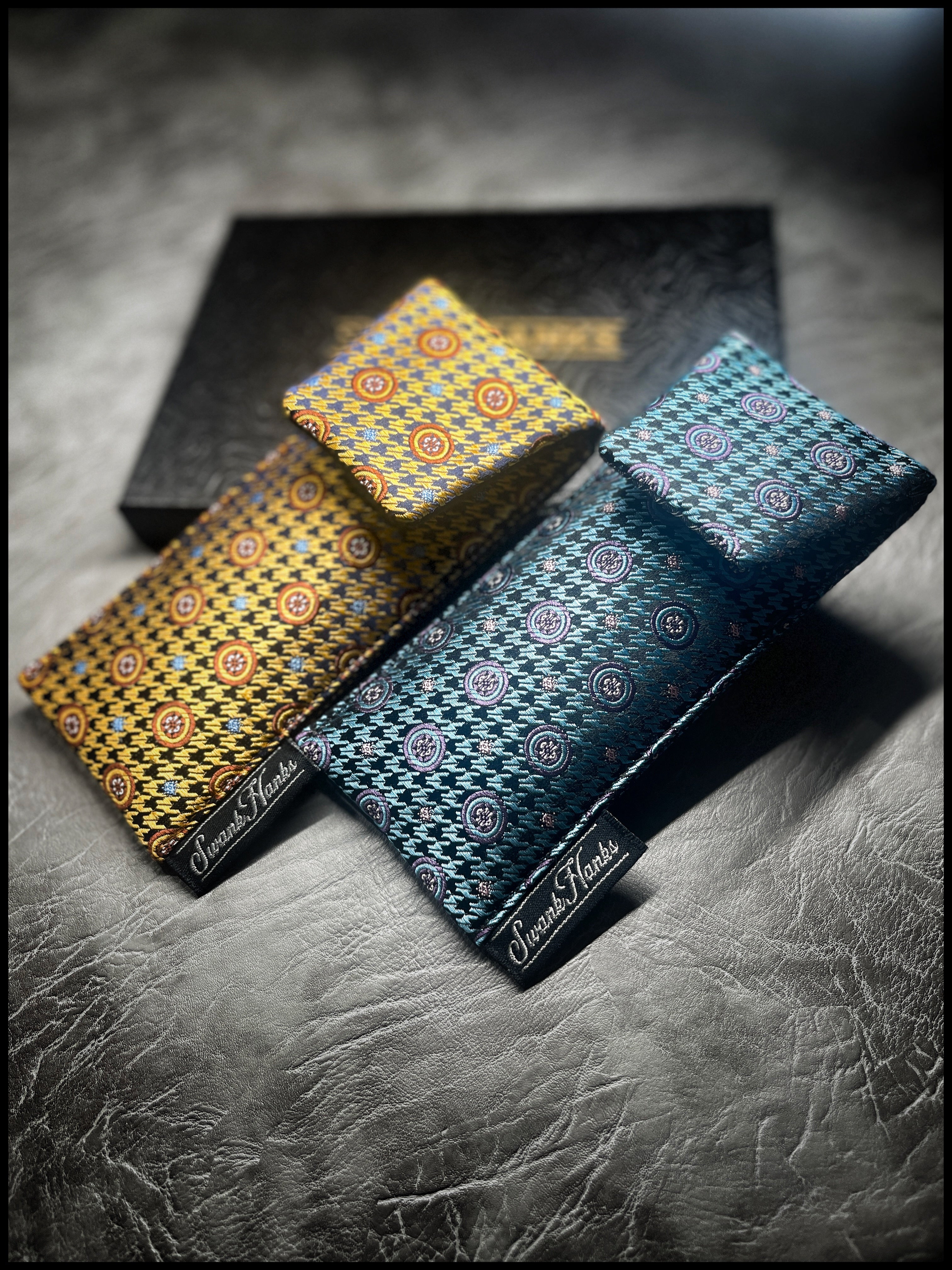 Teal Houndstooth Silk Single Pouch