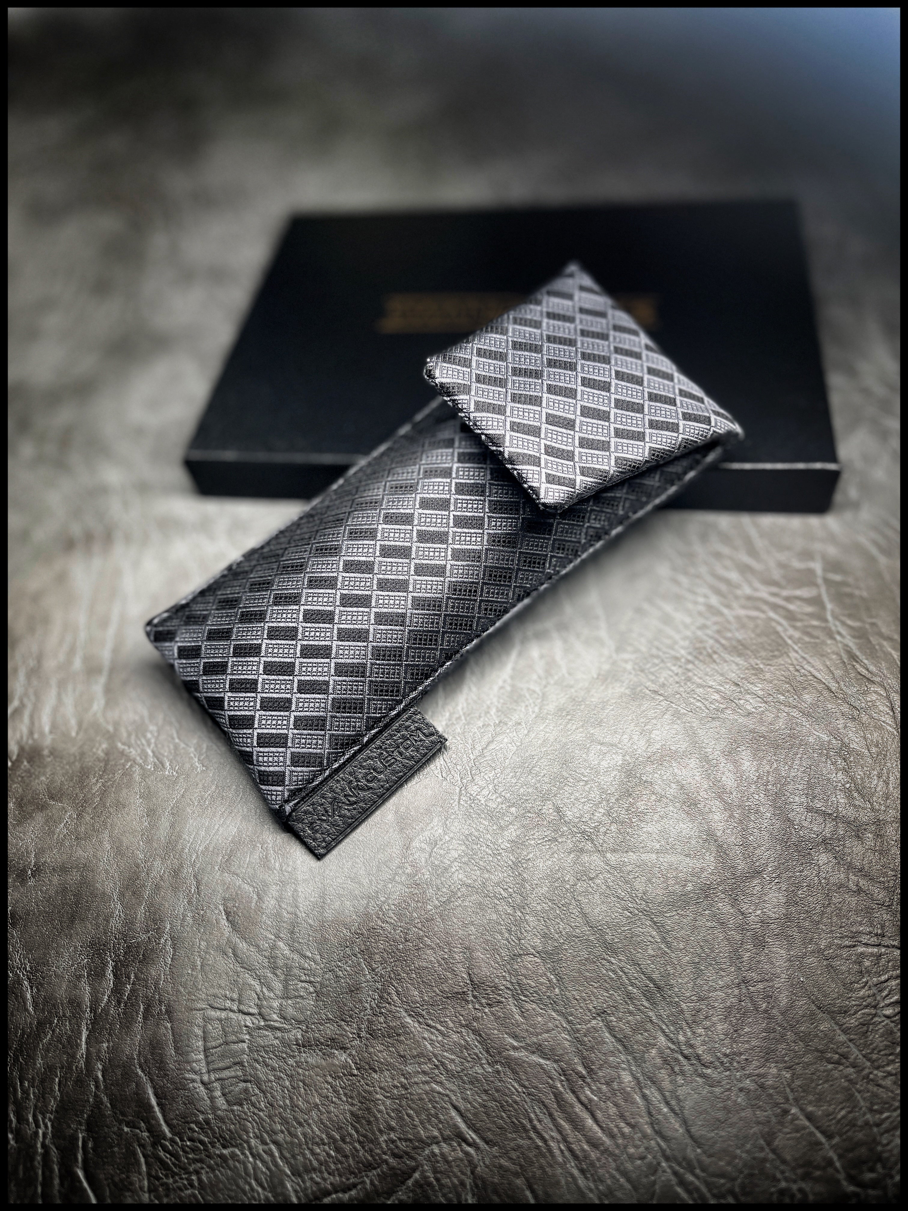 Gunmetal Textured Checkers/Blurple Silk Paisley Single Pouch