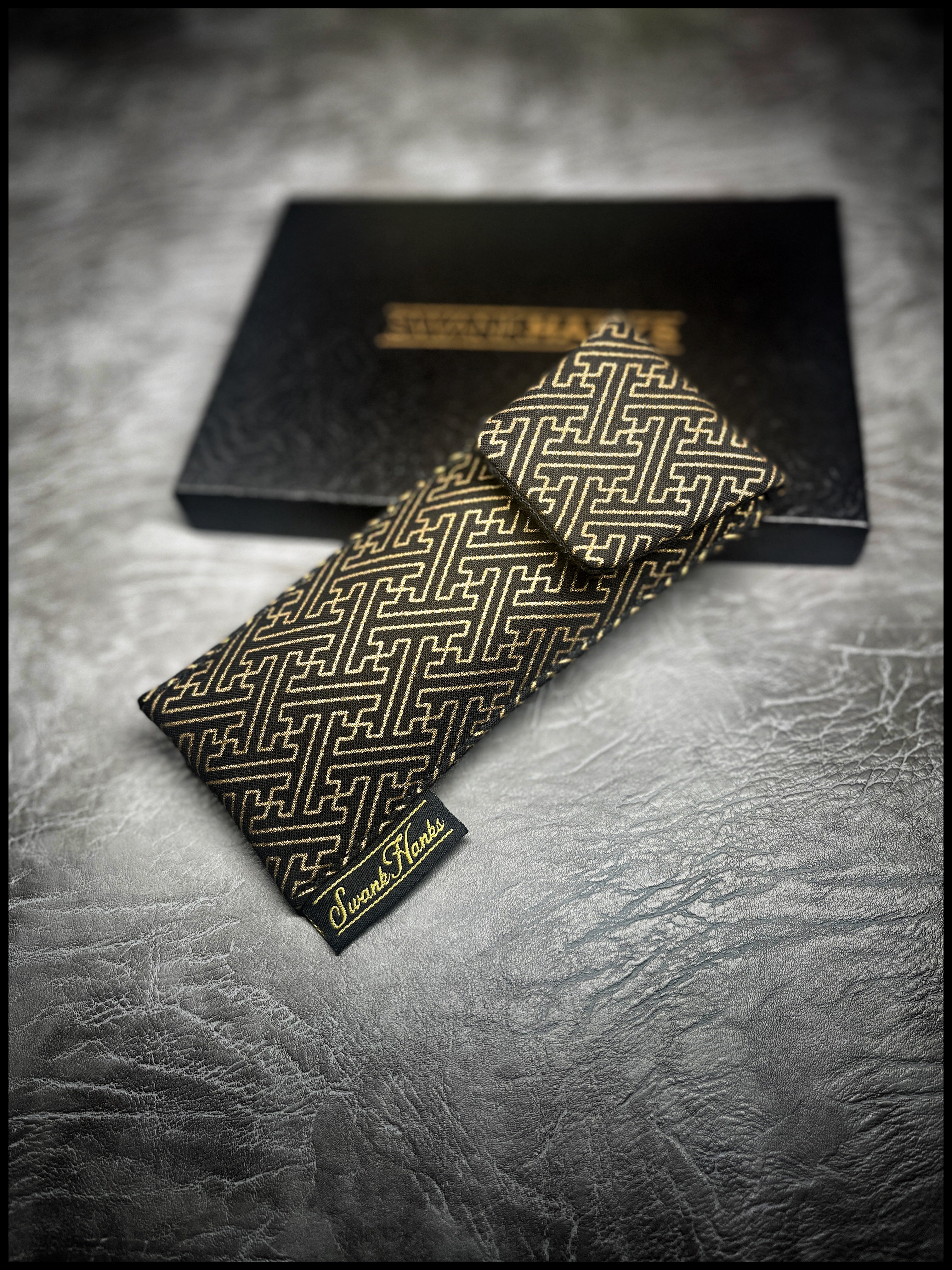 Gold Sayagata Single Pouch