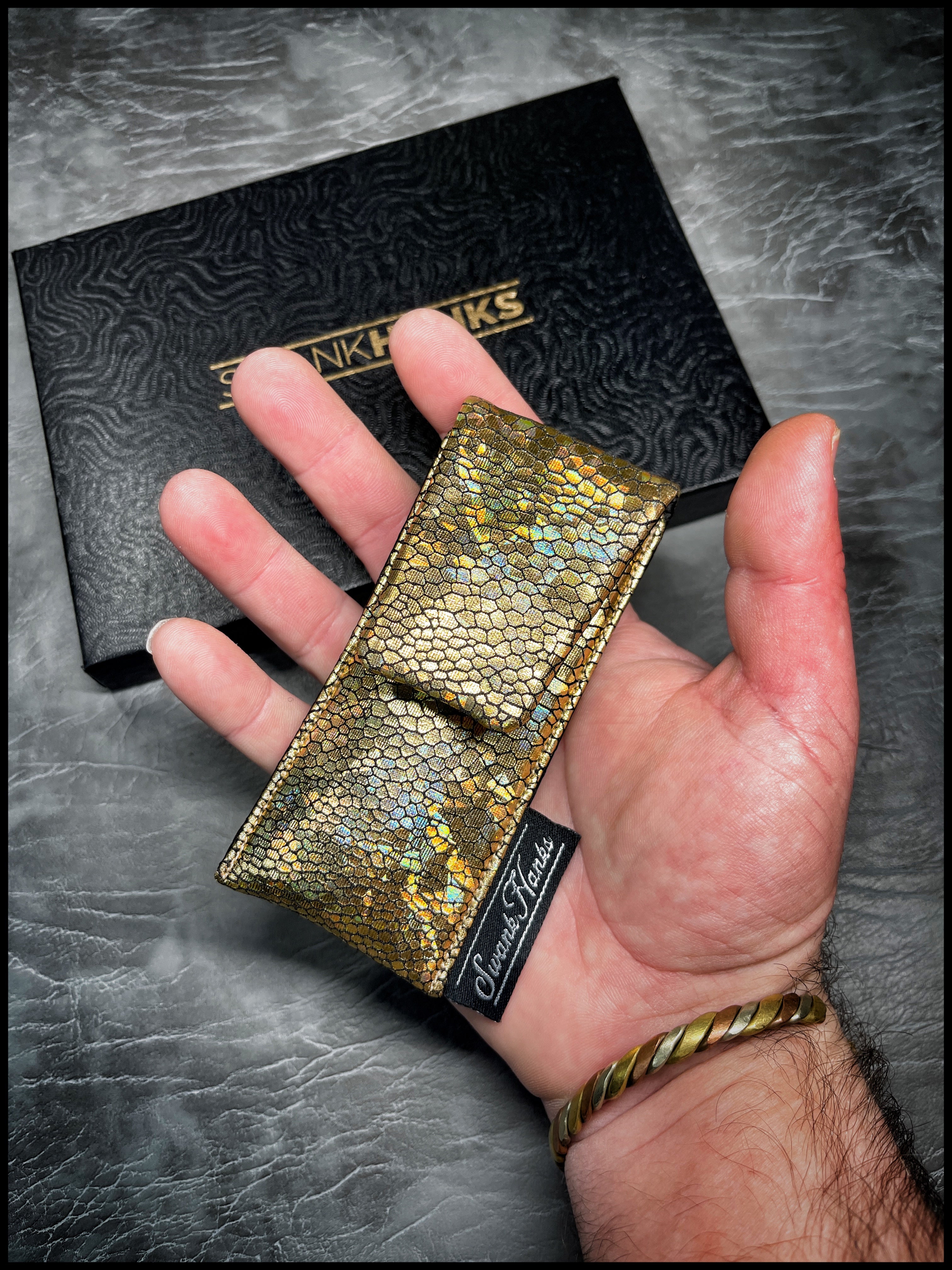 UV Gold Dragonscale Mini Single