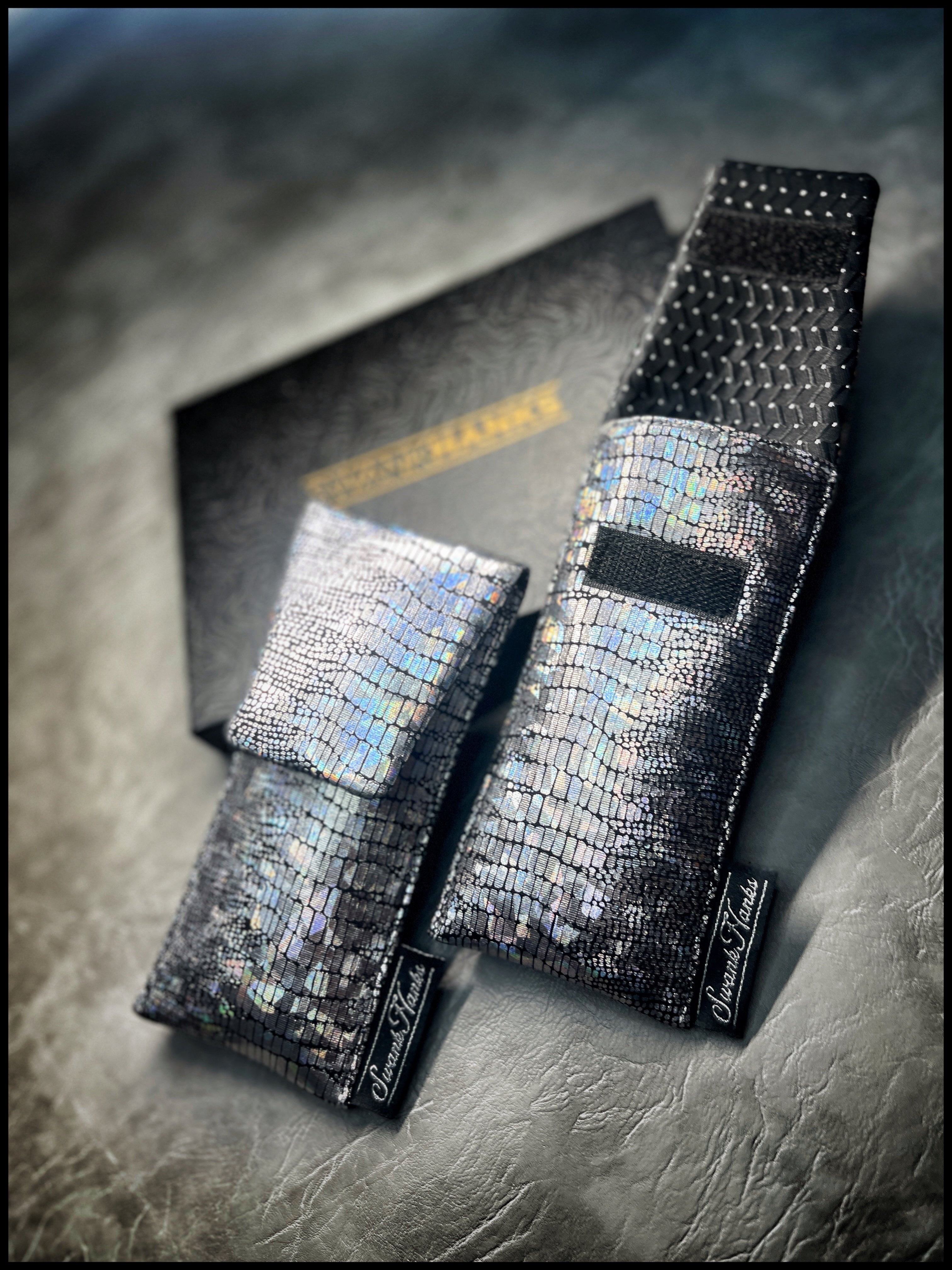 UV Silver Dragonscale/ Black Silk Jacquard Single Pouch