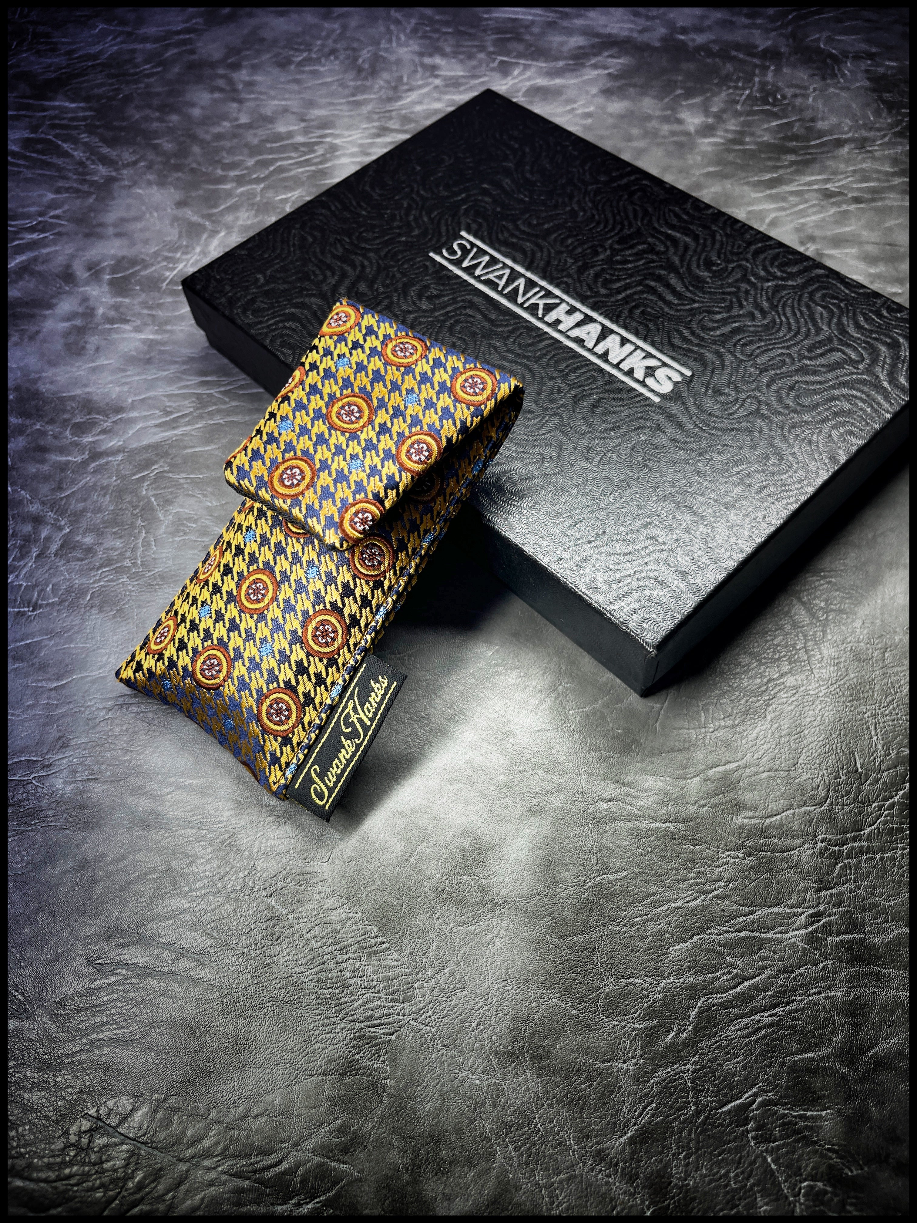 1-OFF Gold Houndstooth Silk Mini Single Slot Pouch