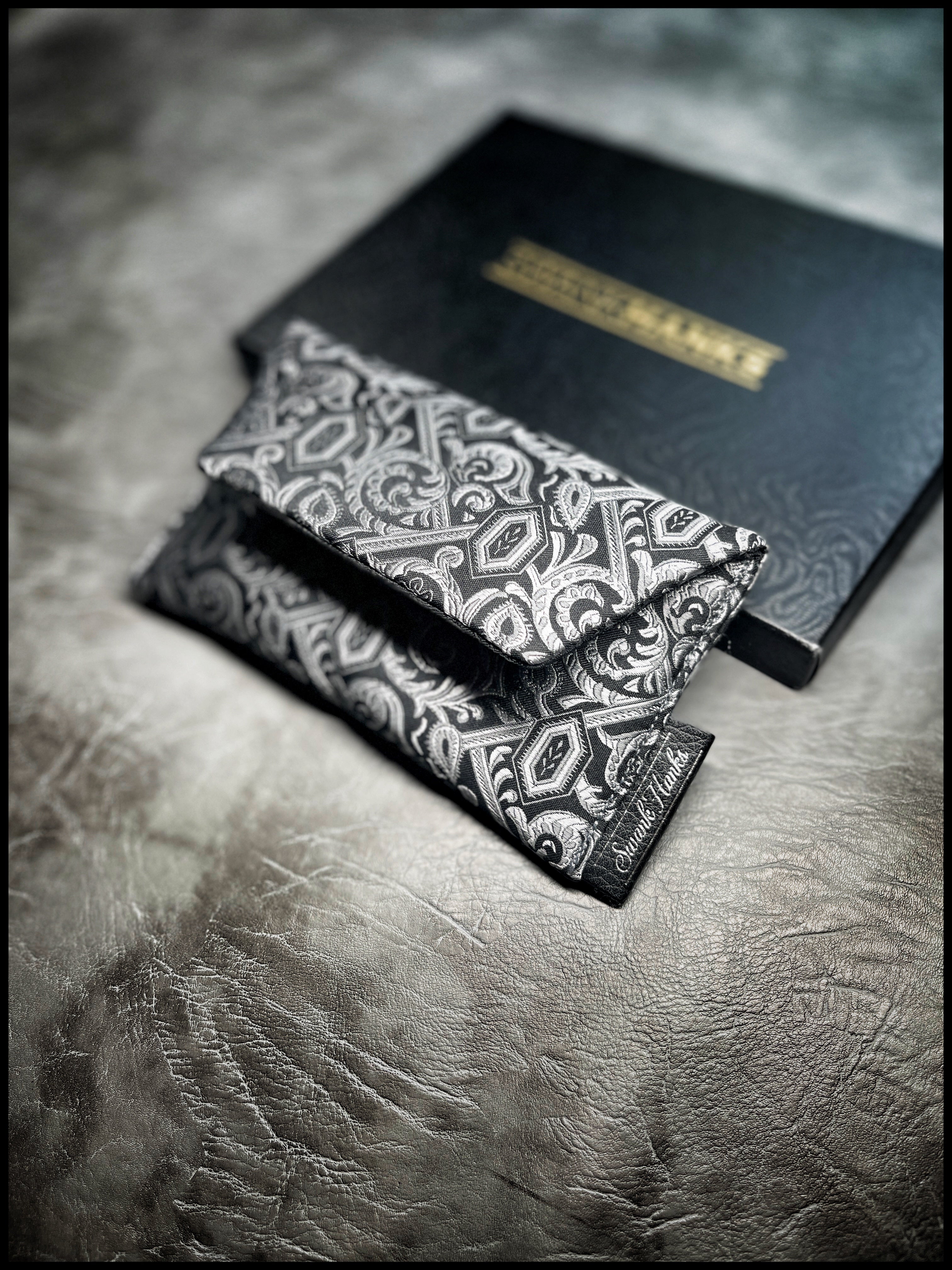 Silver Gates Single Pouch (New Spec)