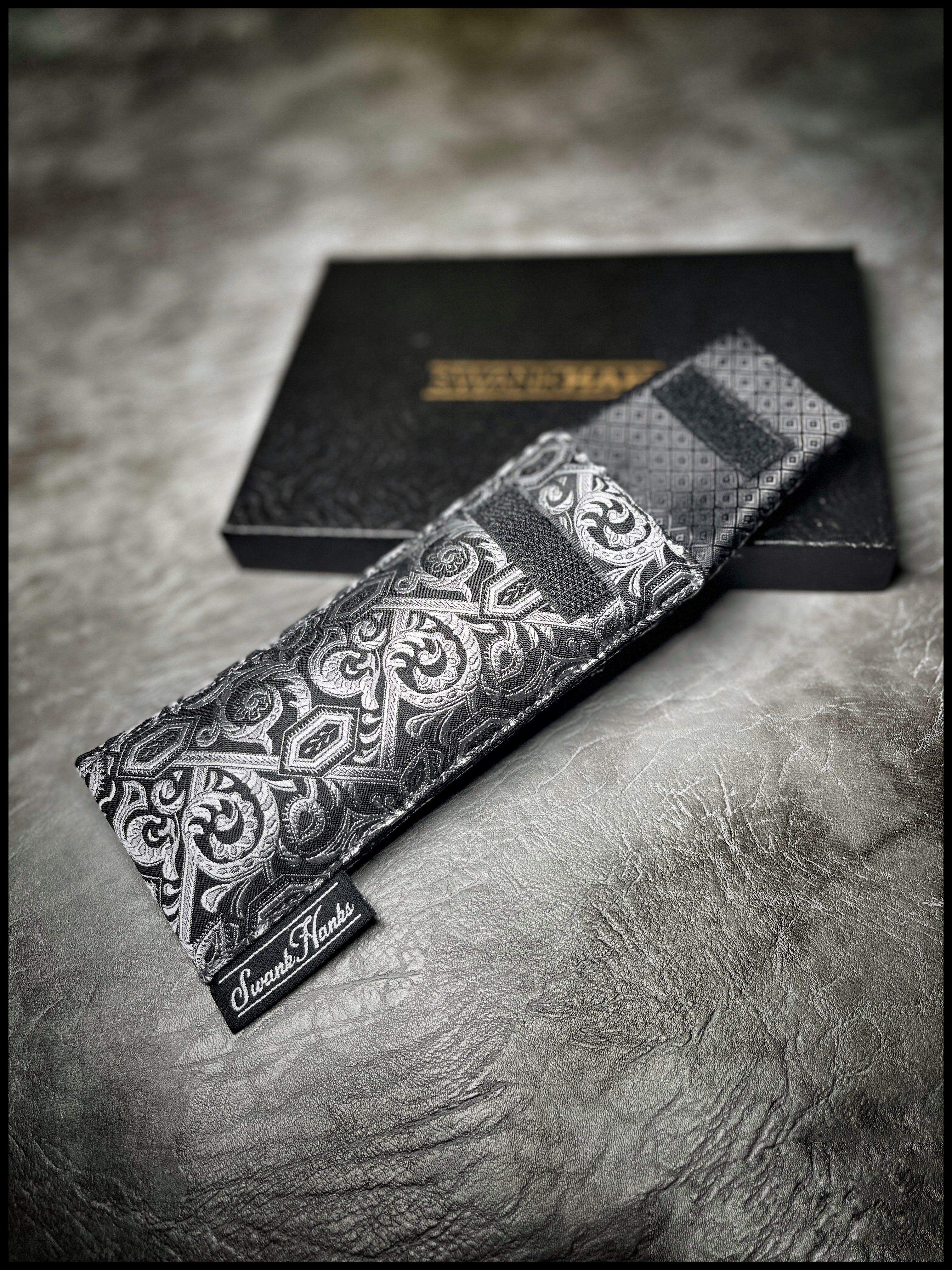 Cheval Silver/ Checkered Silk Single Pouch