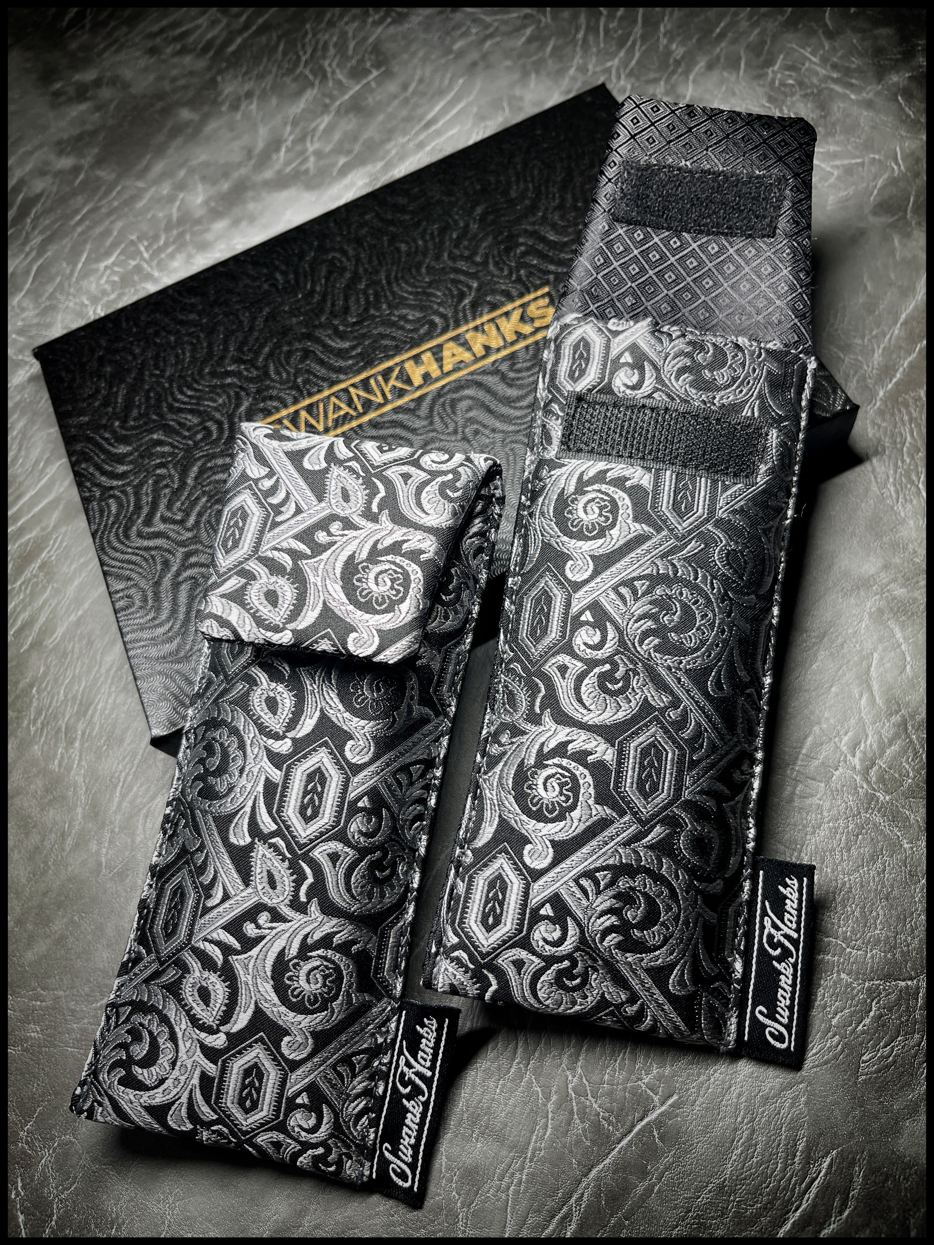 Cheval Silver/ Checkered Silk Single Pouch