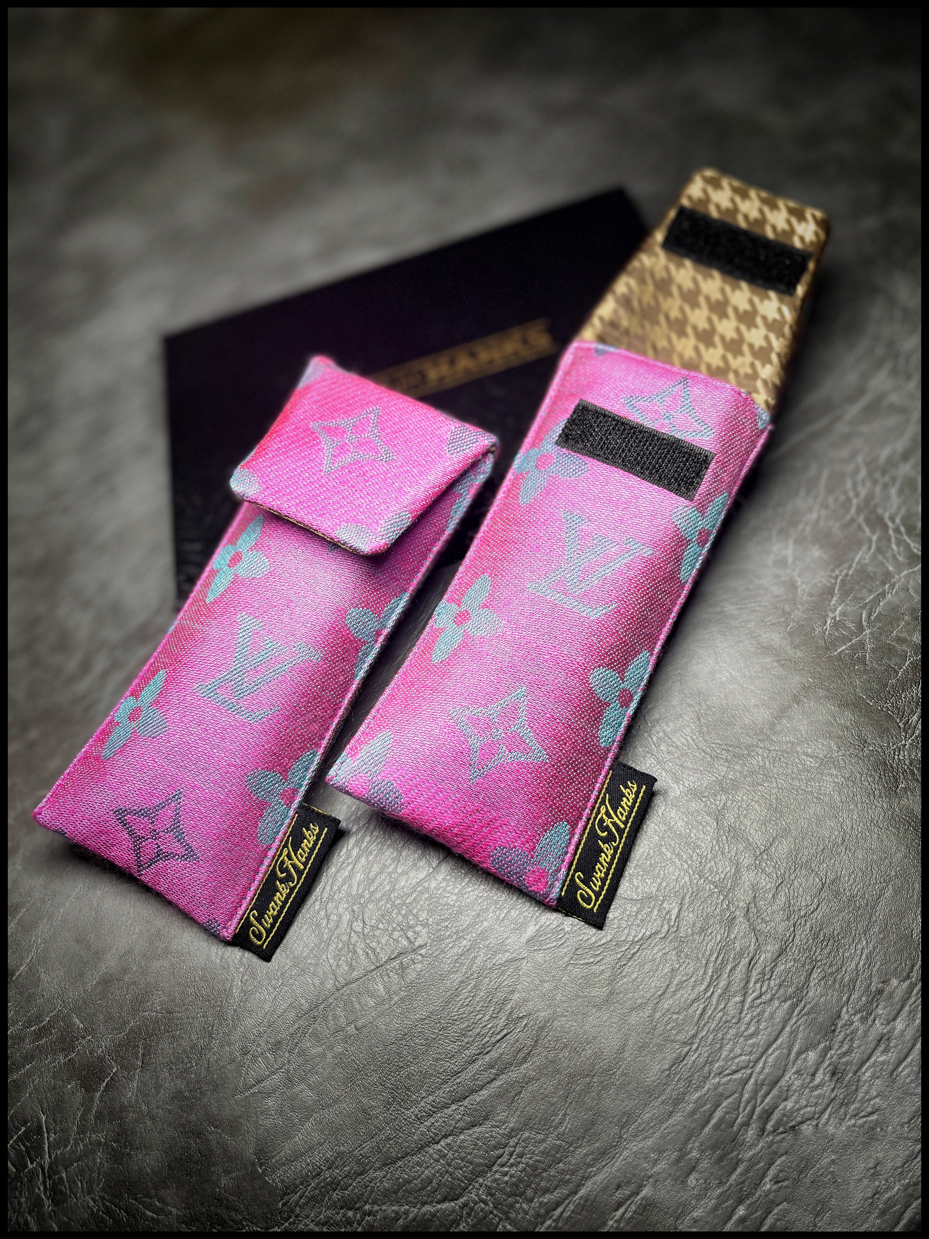 Pink/Blue LV /Gold Houndstooth Single Pouch