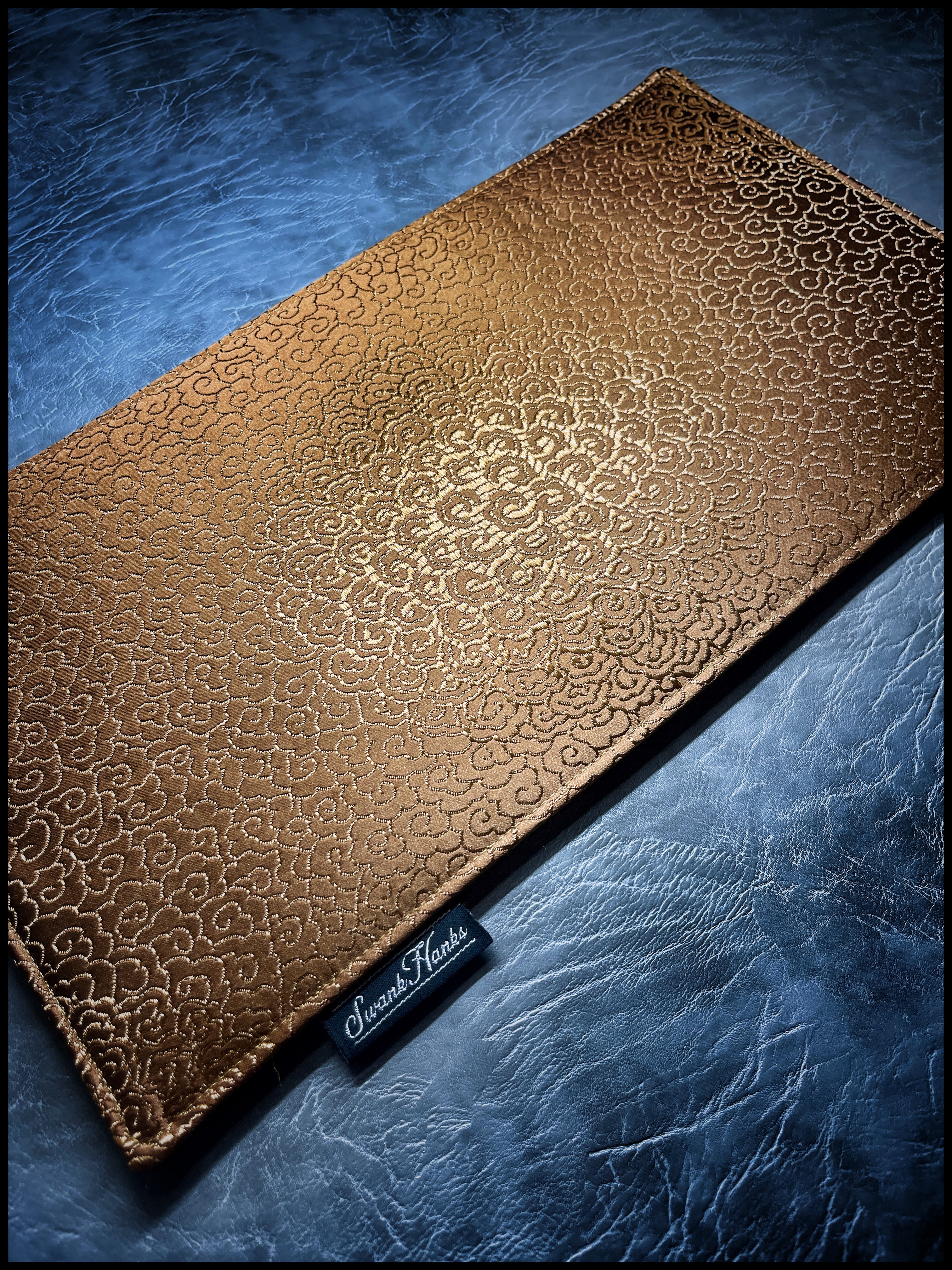Satin Copper Cloud Silk Display Mat