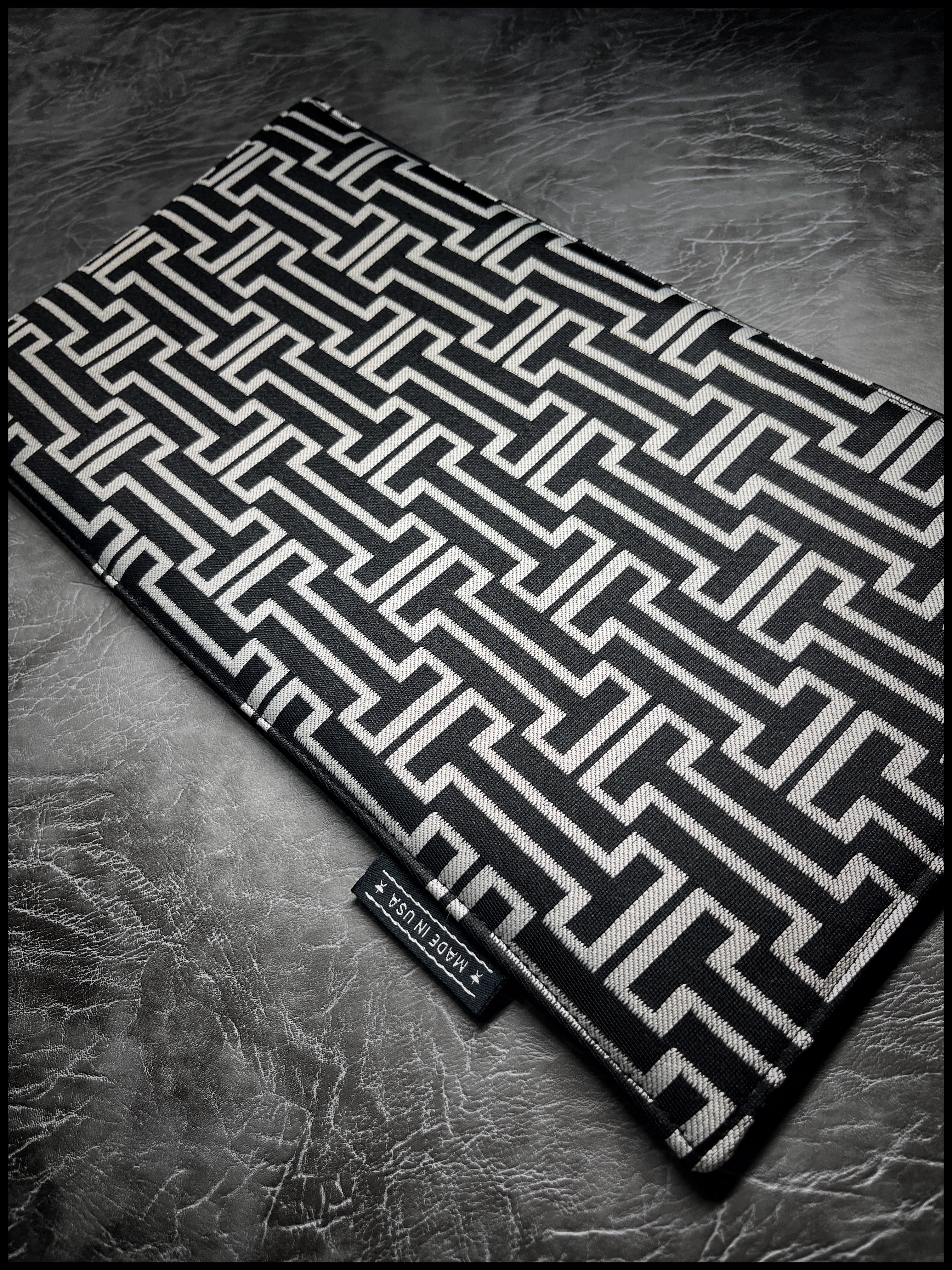 Black Dragon Silk Display Mat