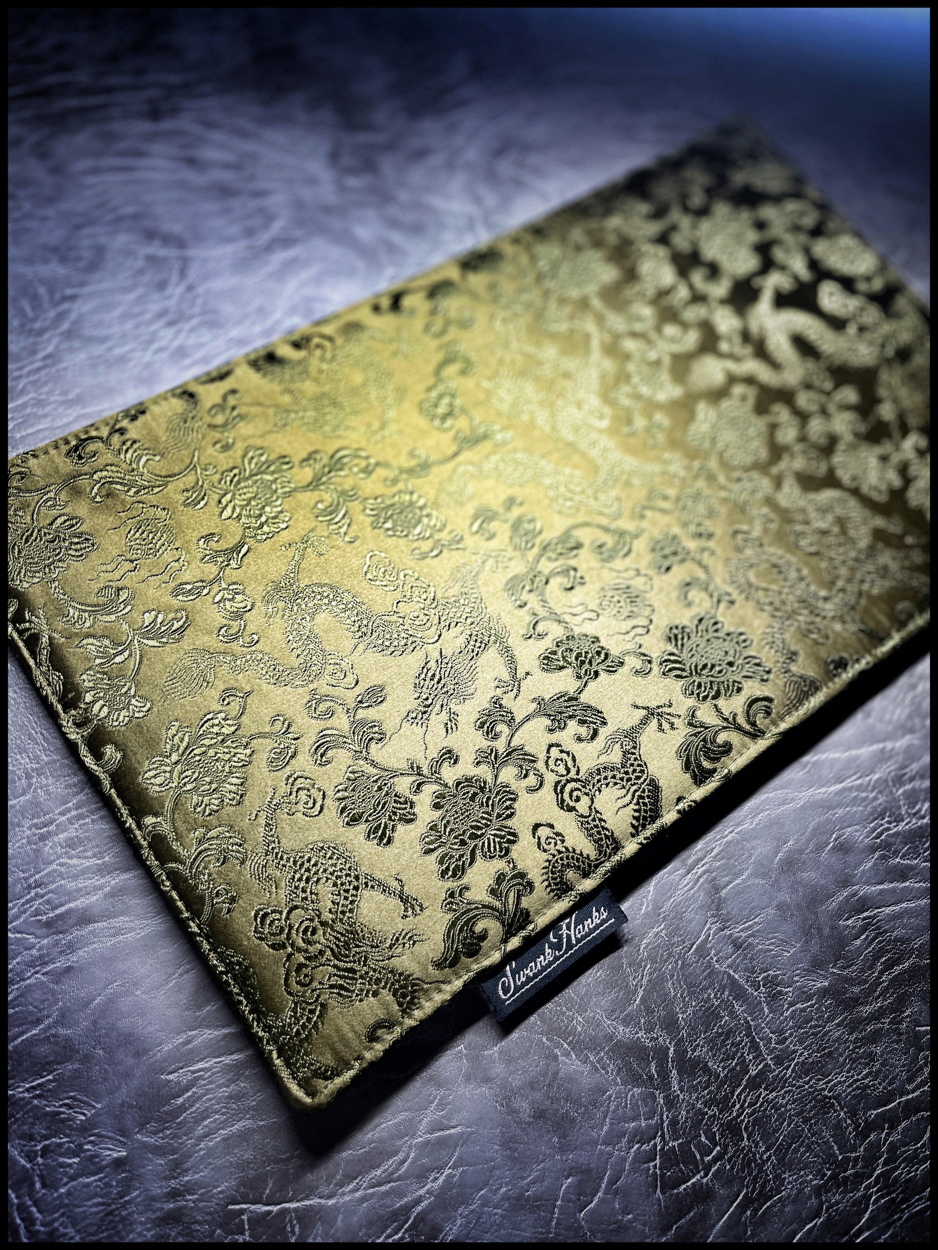 1-OFF Army Green Dragon Silk Display Mat