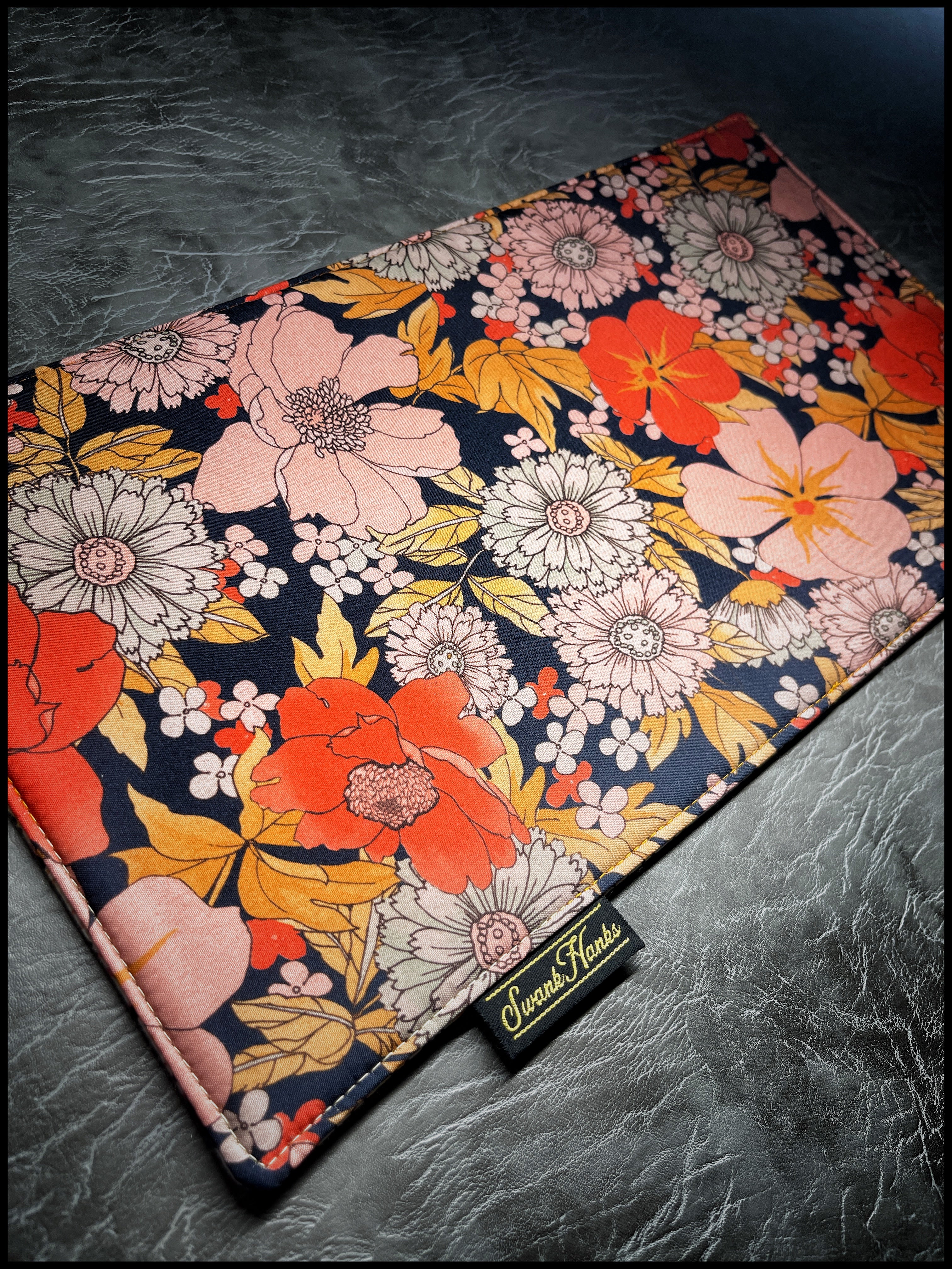 Poppy Silk Display Mat
