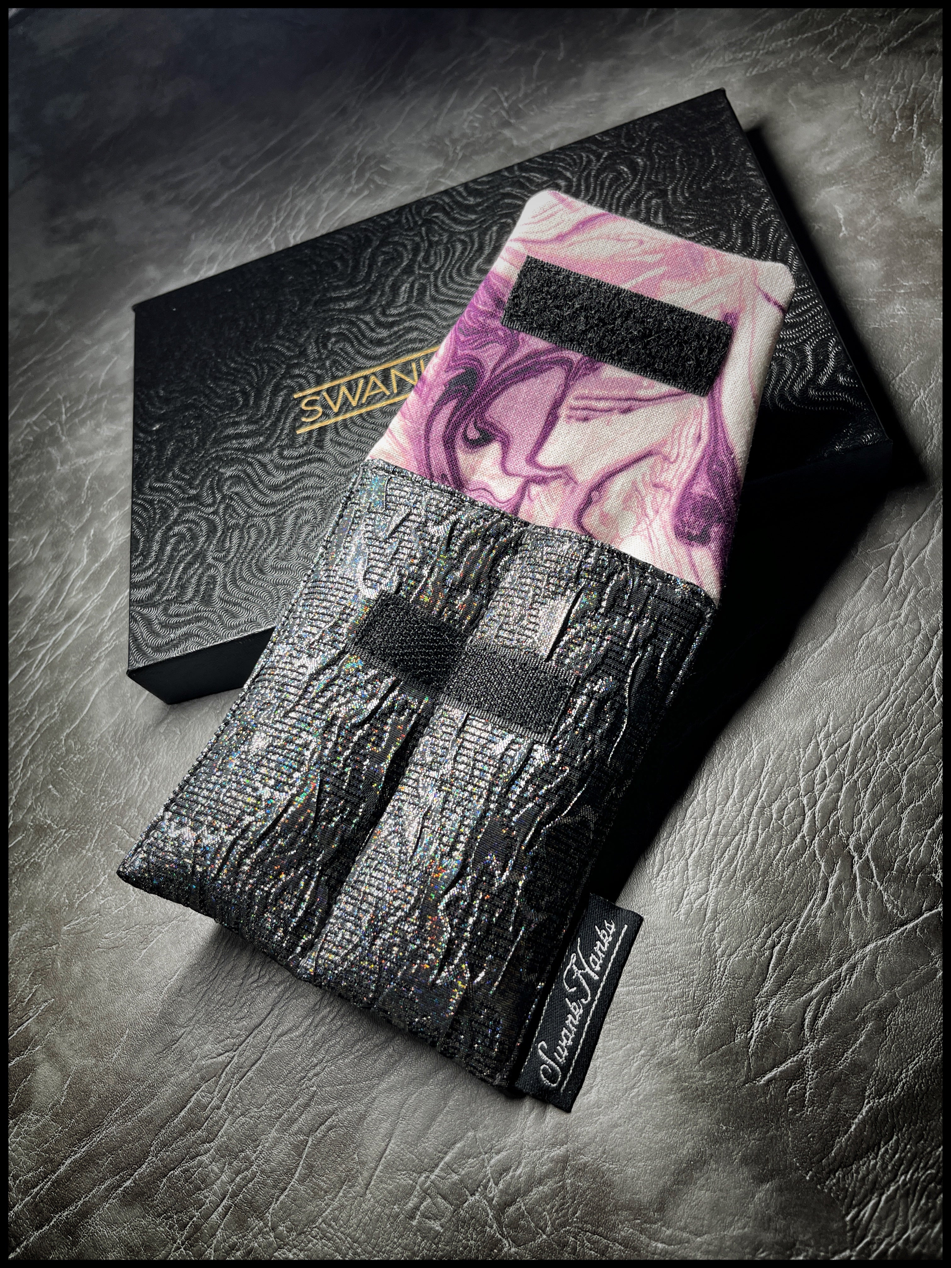 Molten V4 Mini Double Slot Pouch