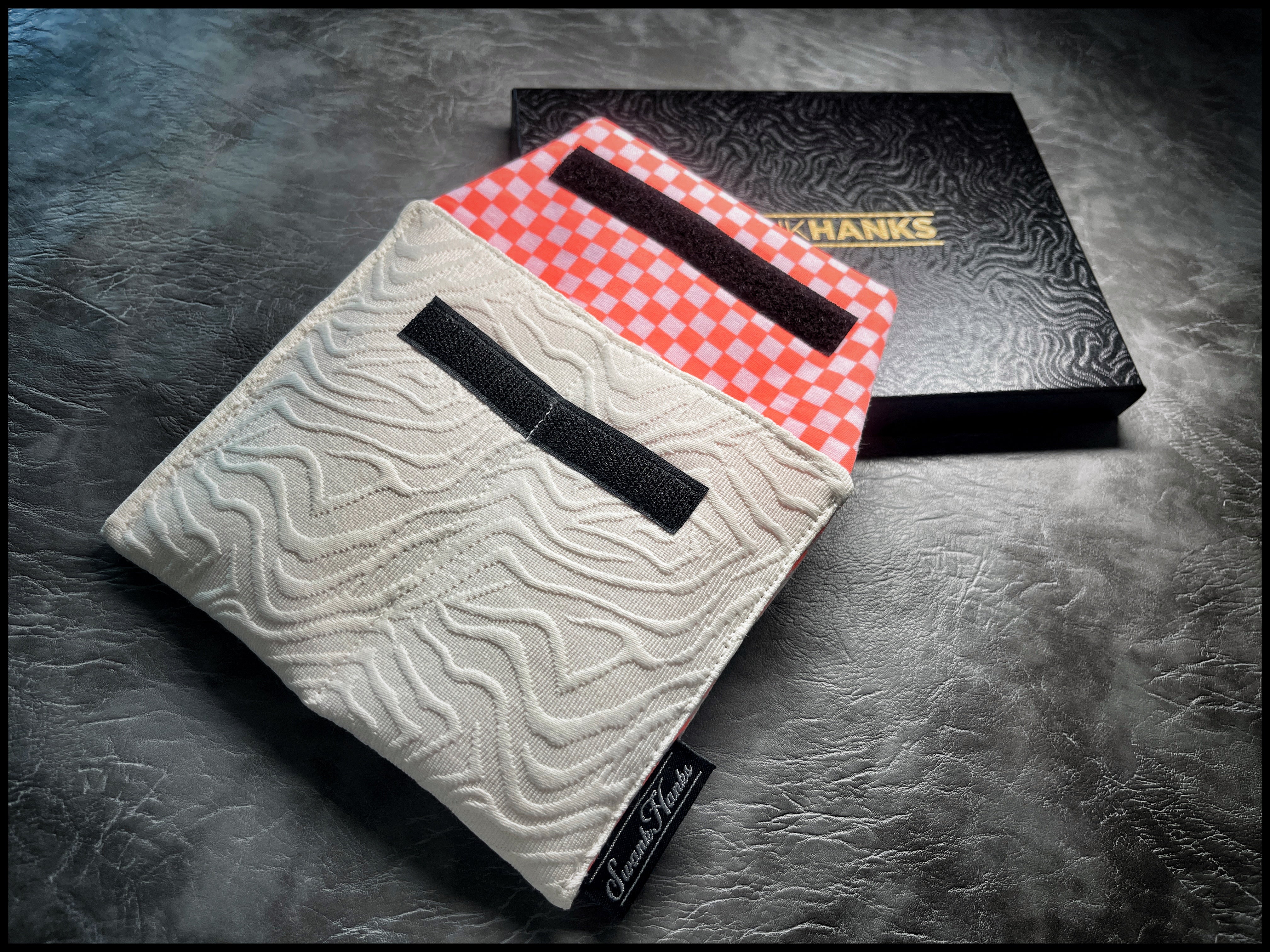 1-OFF 3-D Double-Slot Pouch