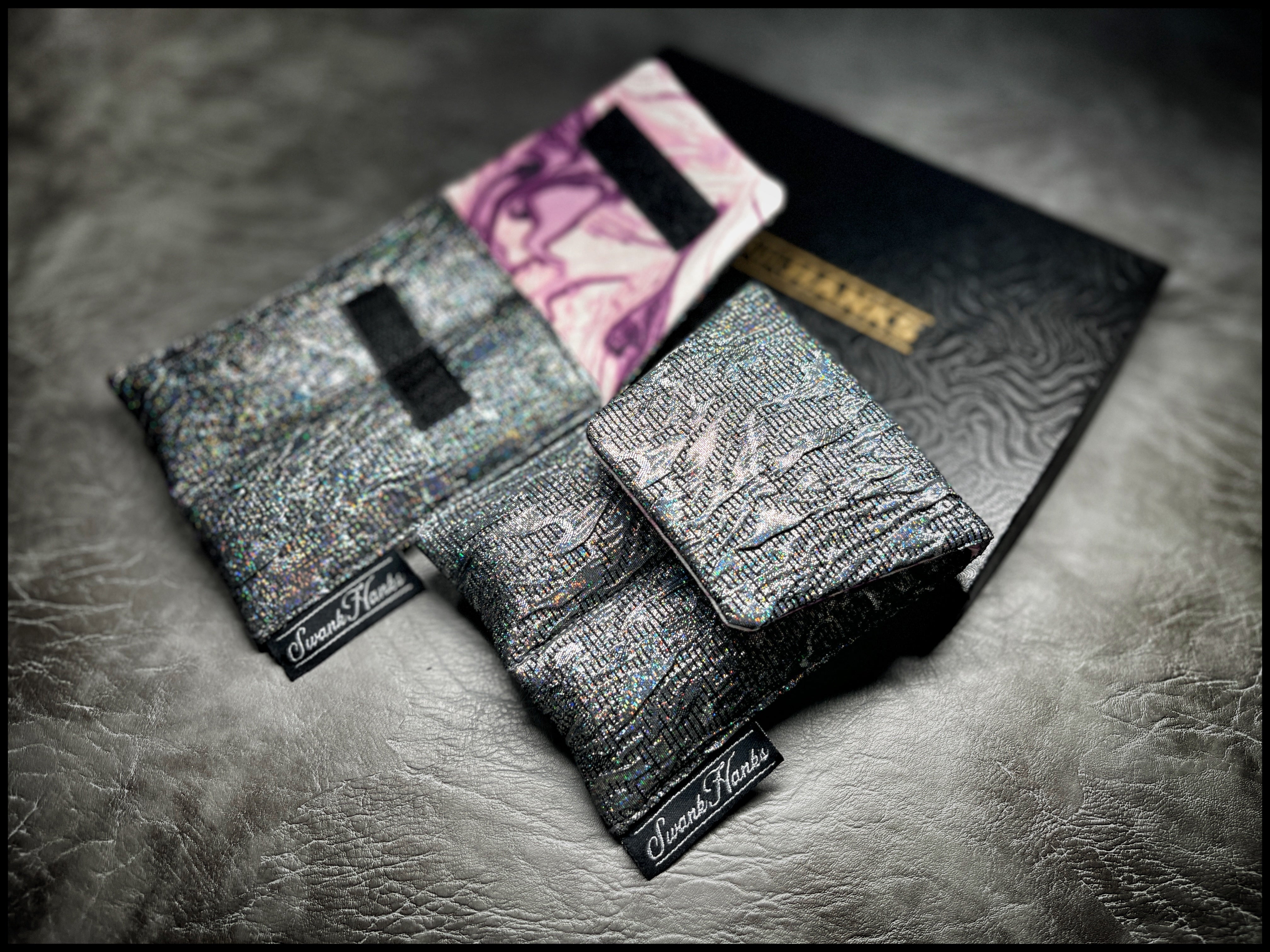 Molten V4 Mini Double Slot Pouch