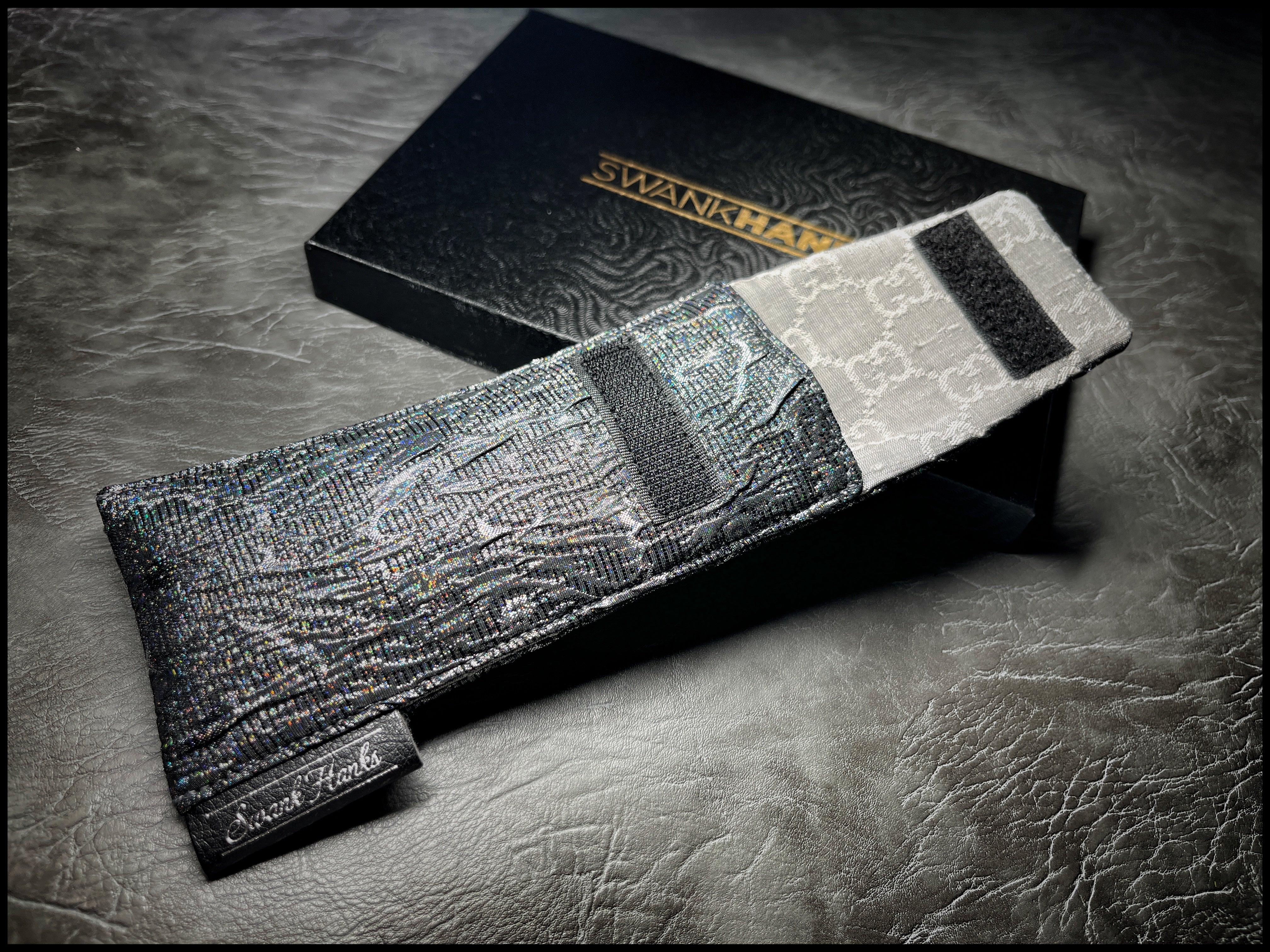 Molten V4/ Gucci Silk Single Pouch