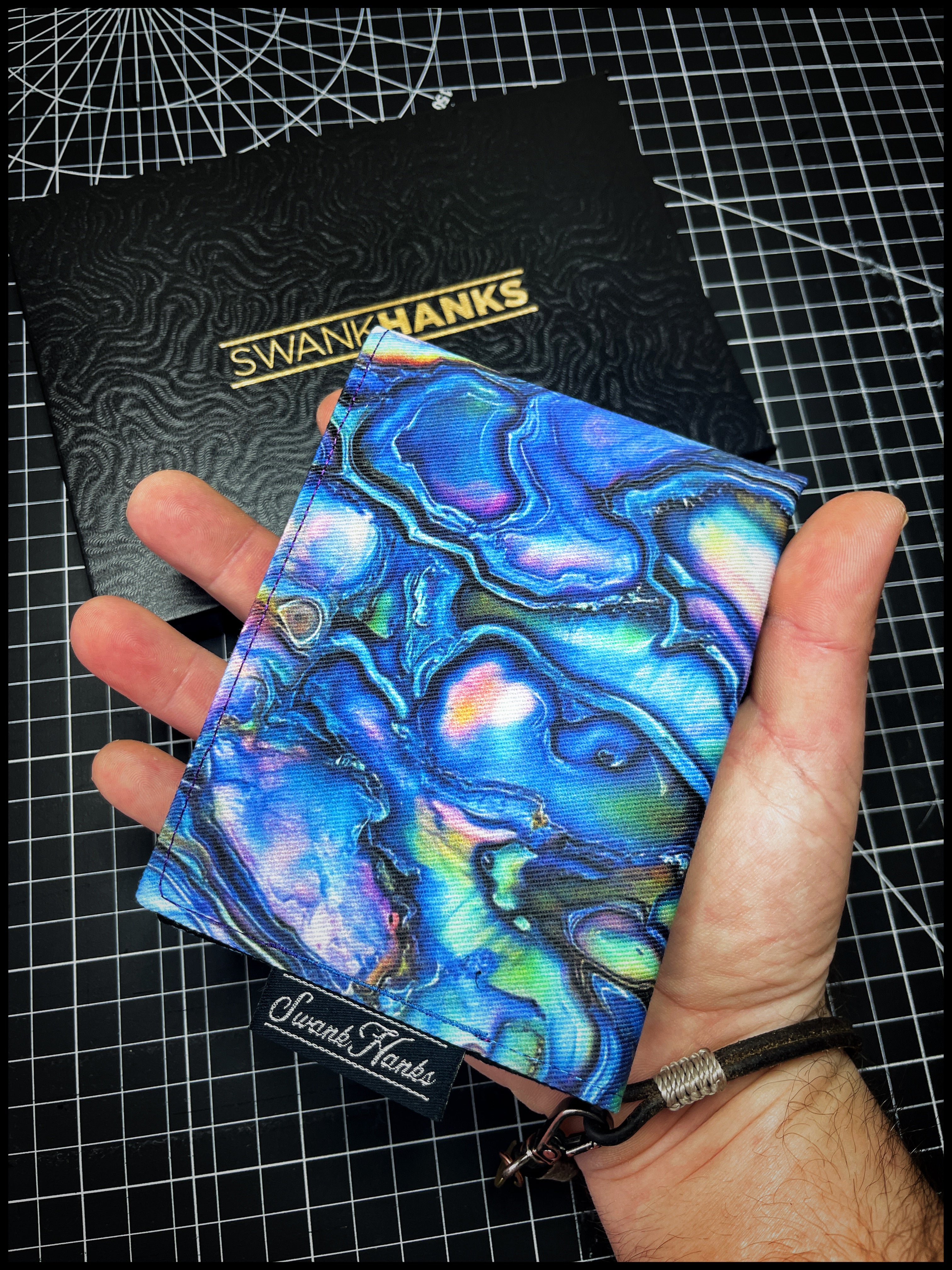 Abalone Linen Canvas Hanks