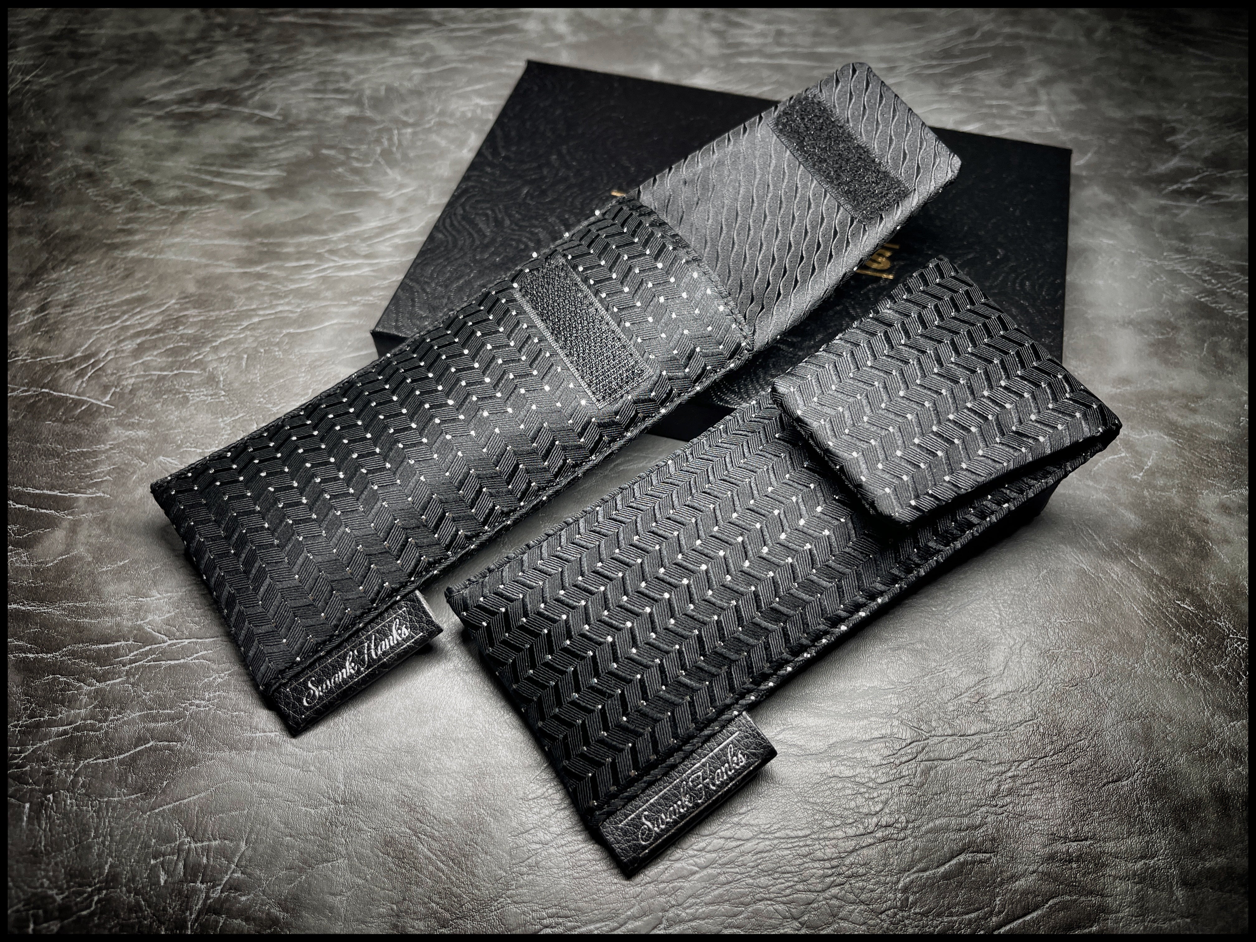 Black Chevron Lurex Silk Jacquard Single Pouch