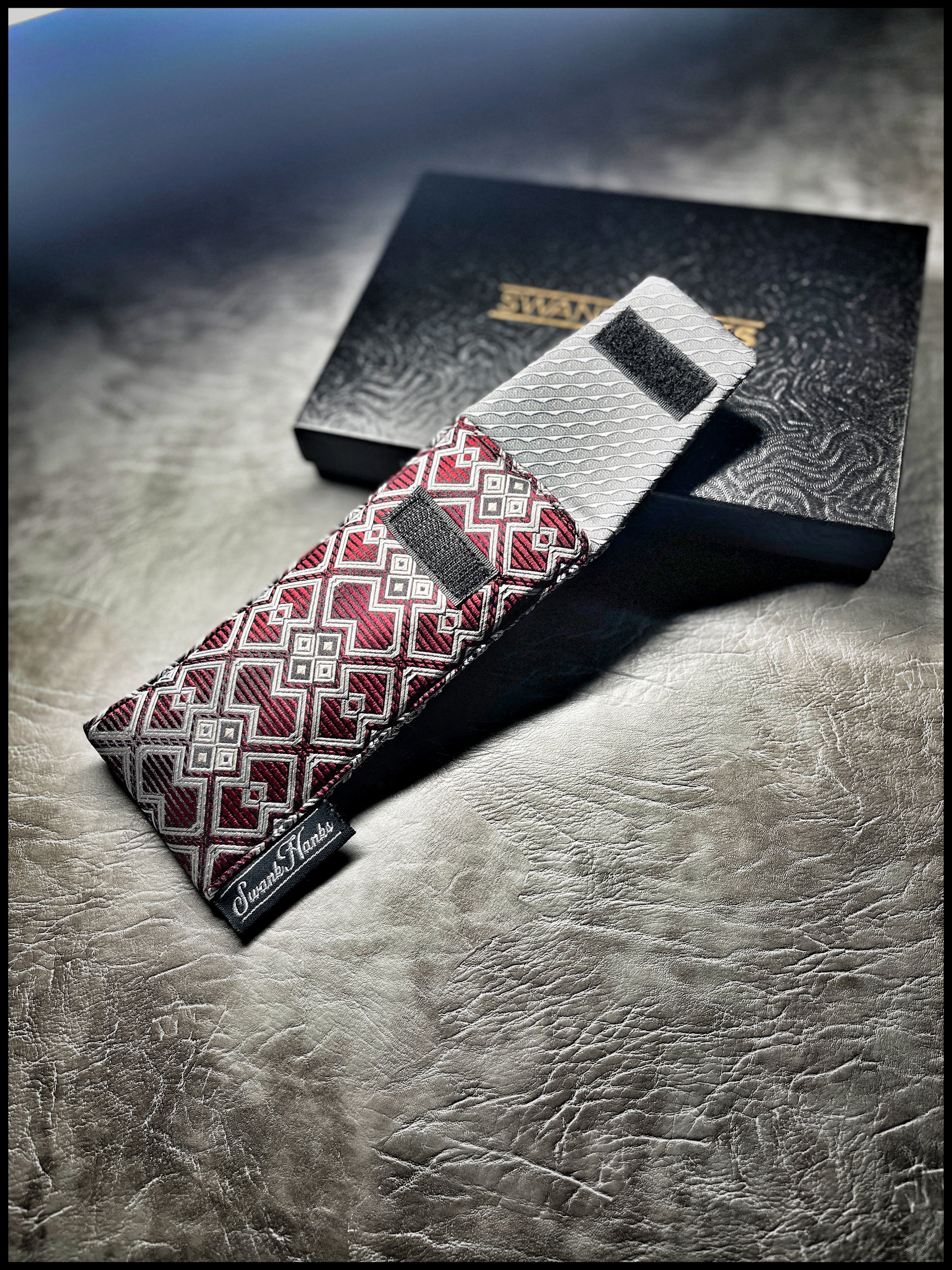 Red/Silver Gates Pinstripe Single Pouch