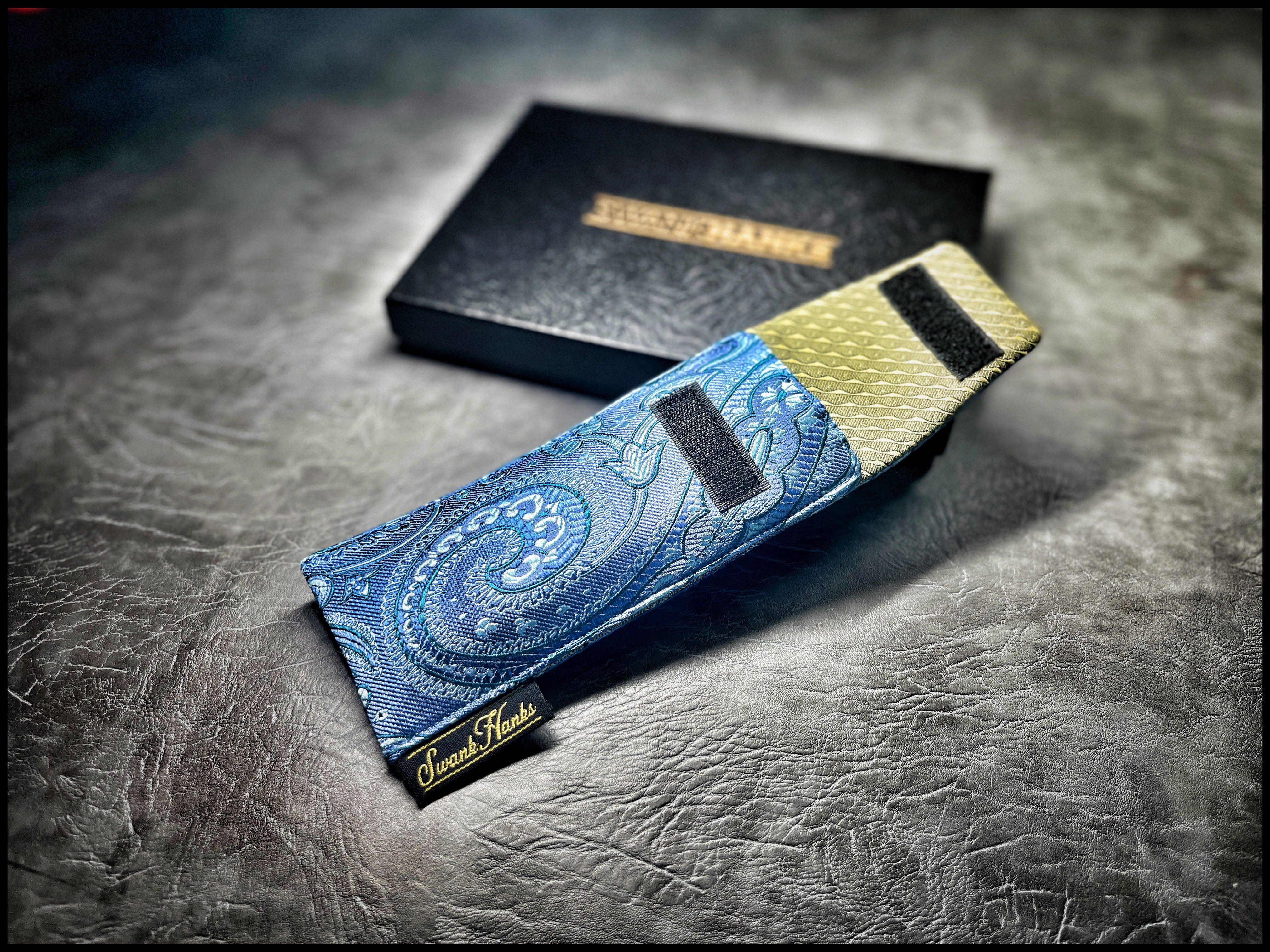 Royal Blue/Silver Silk Jacquard Paisley Single Slot Pouch