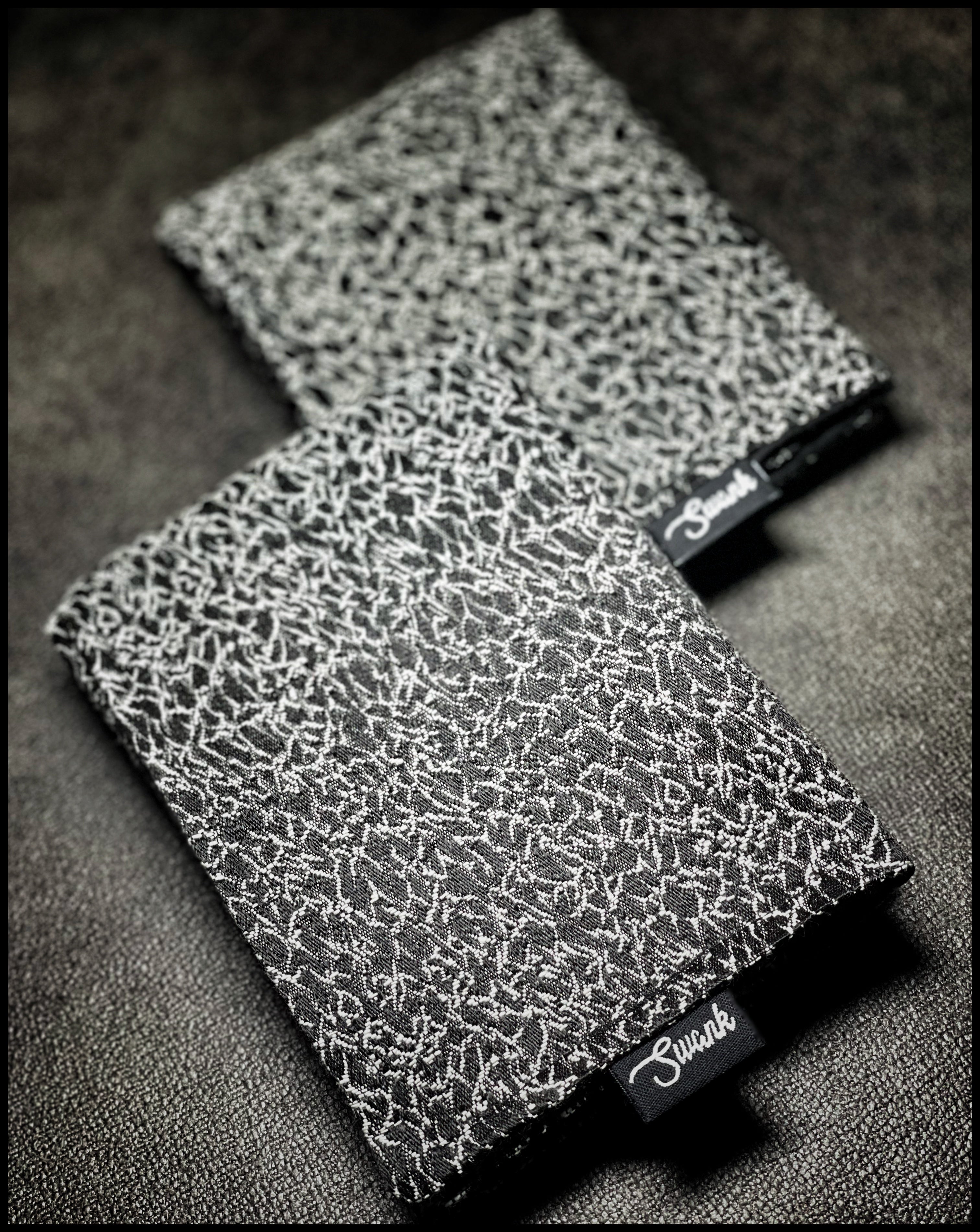 Lightning Strike Silk (2 variations)