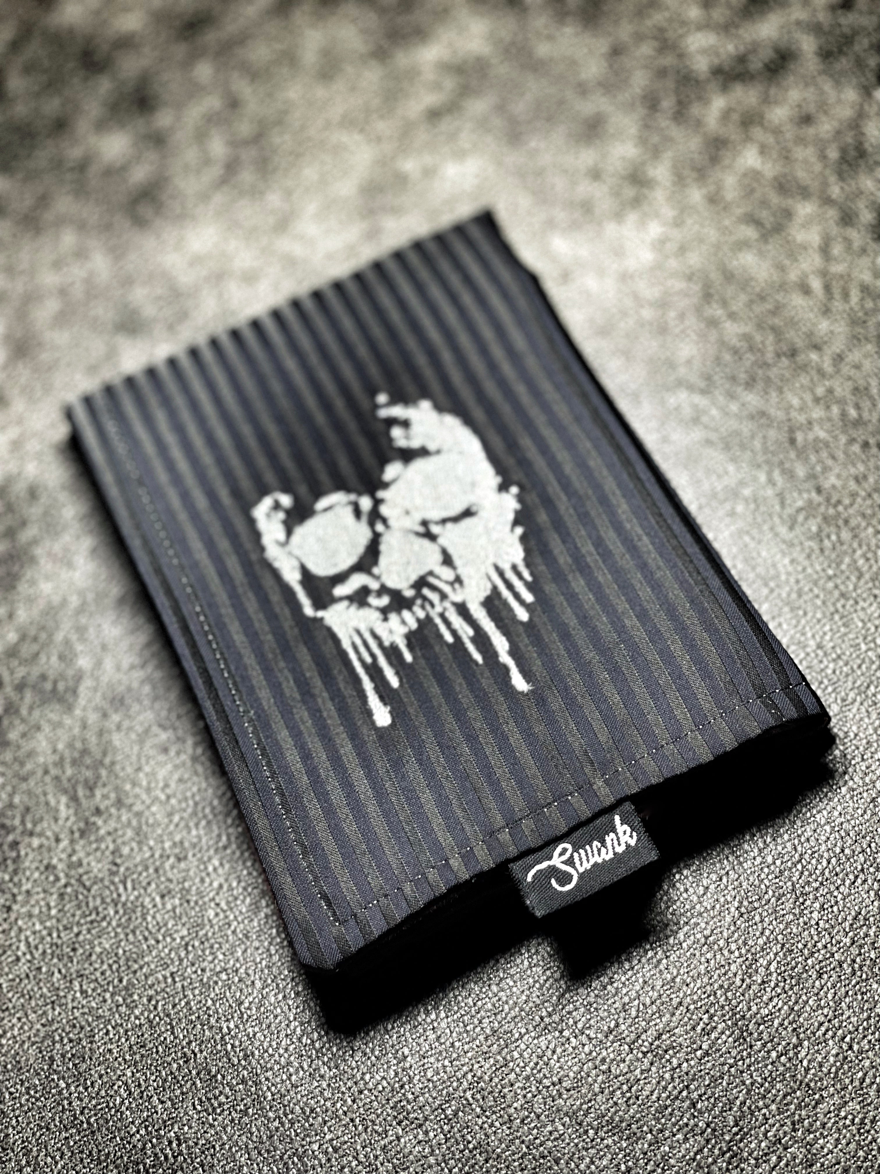 Dripping Skull (pinstripe w/ burgundy)