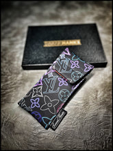 LV 1-Off Pouch