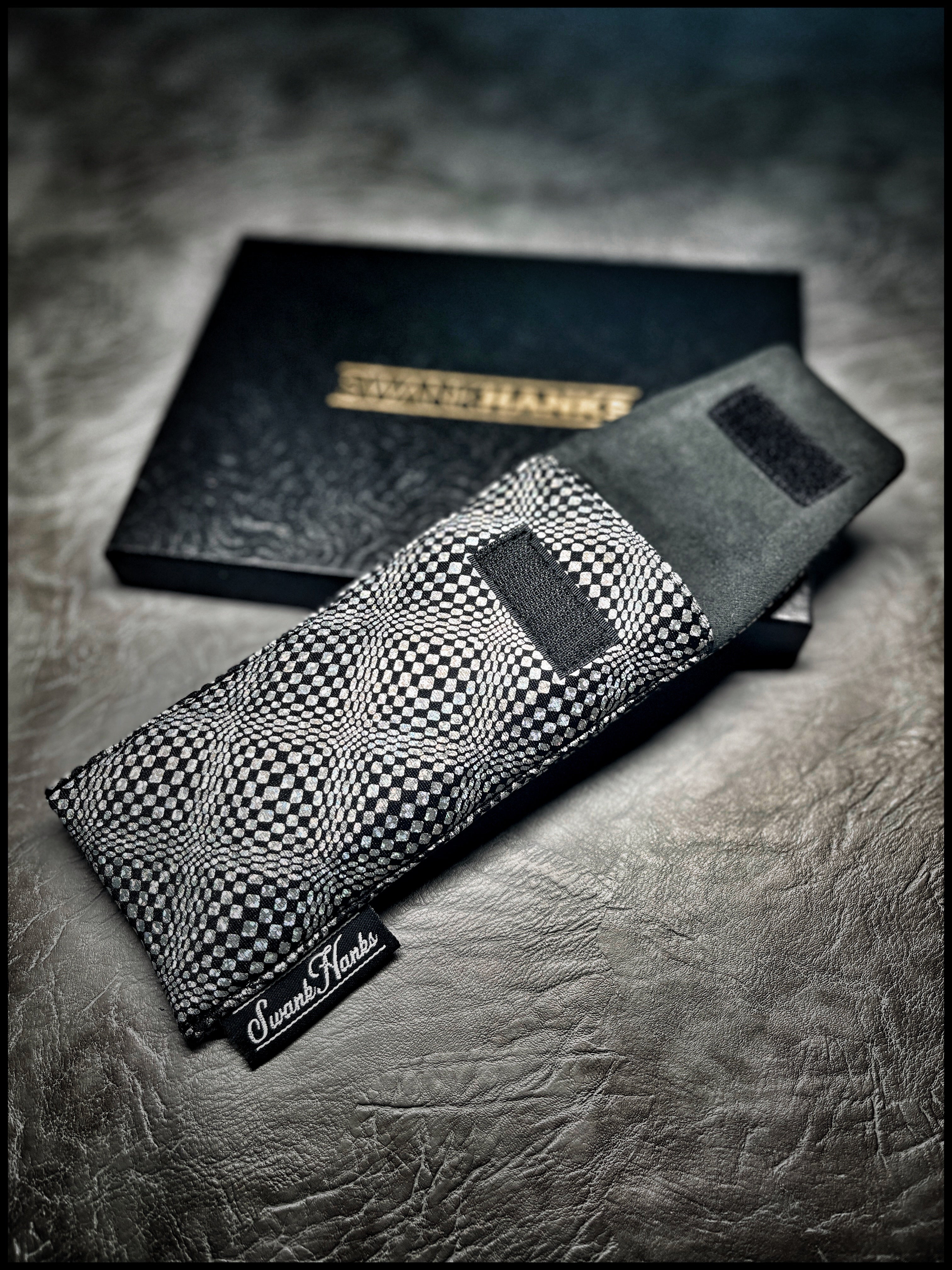 UV Warp Single Pouch