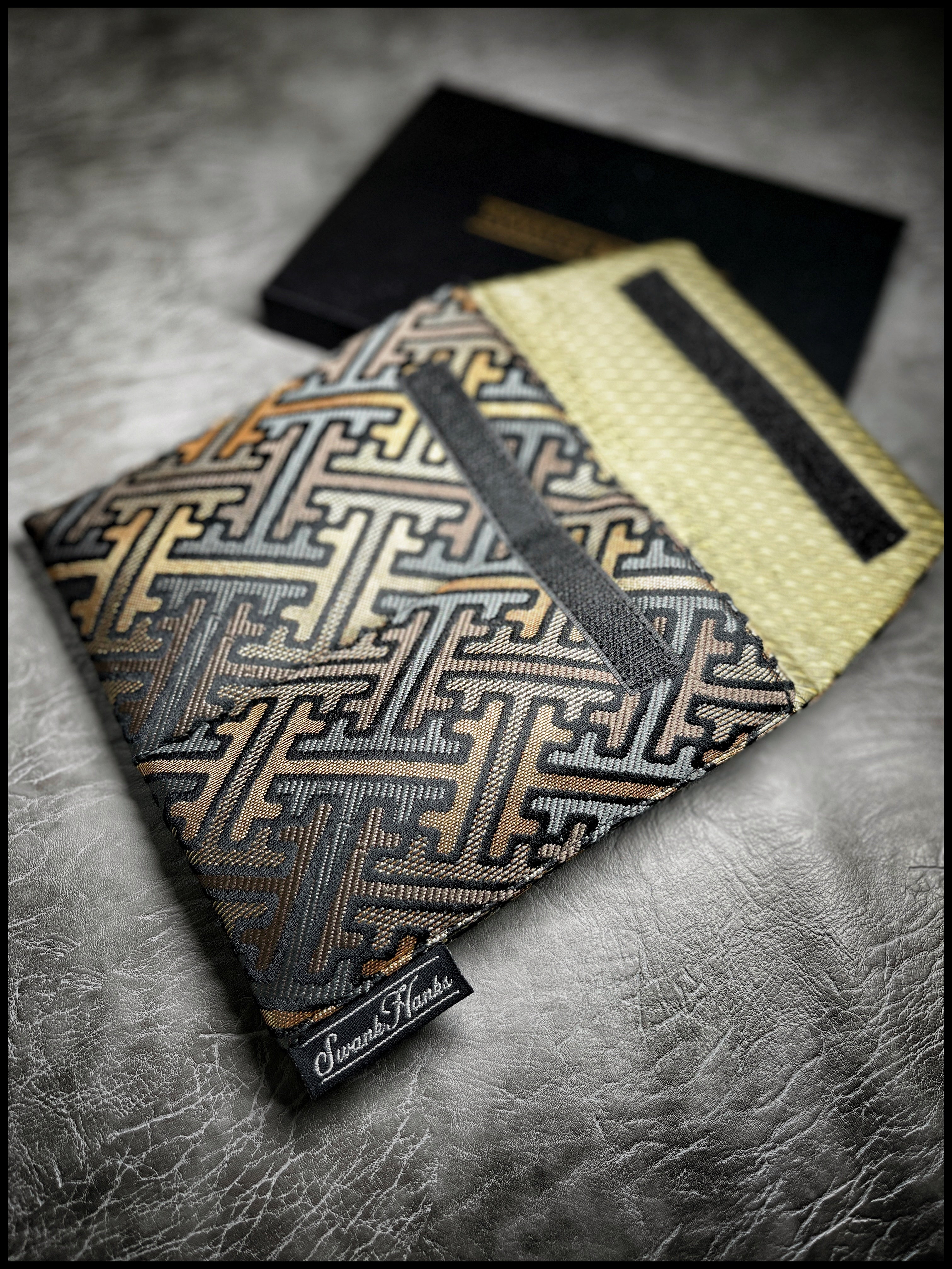 1-OFF Supreme Kimono Double-Slot Pouch