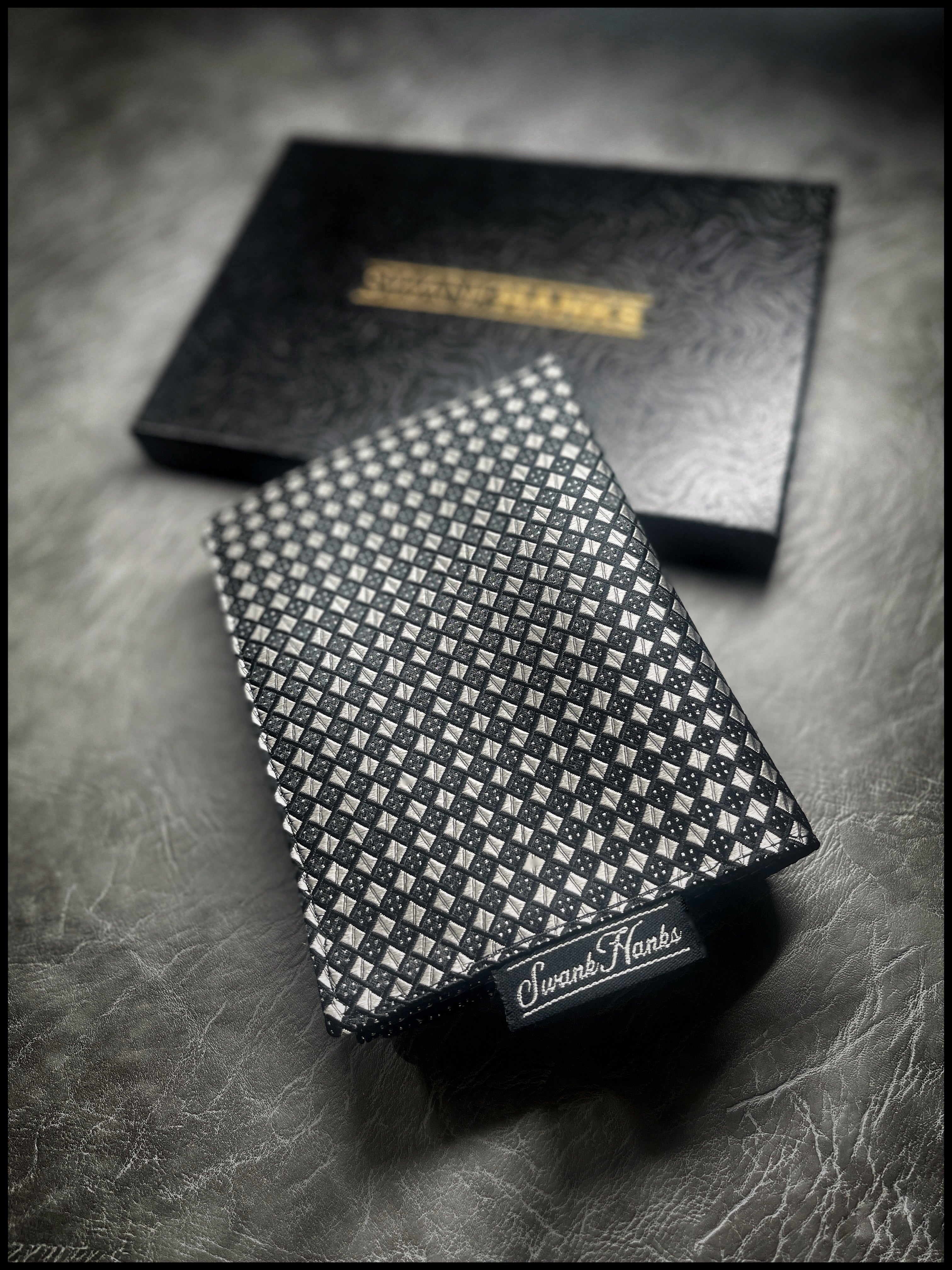 Tiny Checkers Black/Silver