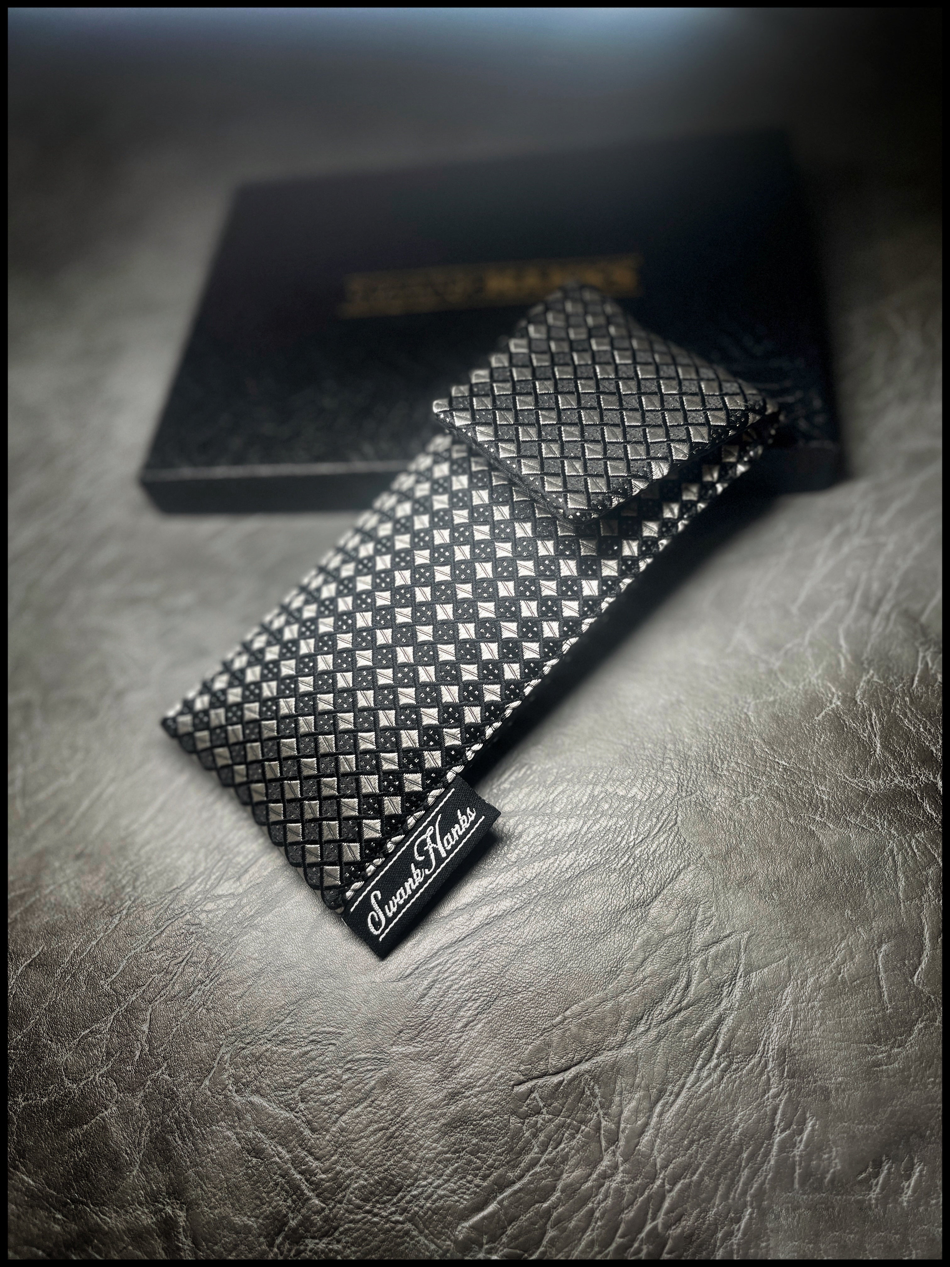 Tiny Checkers Black/Silver Single Pouch