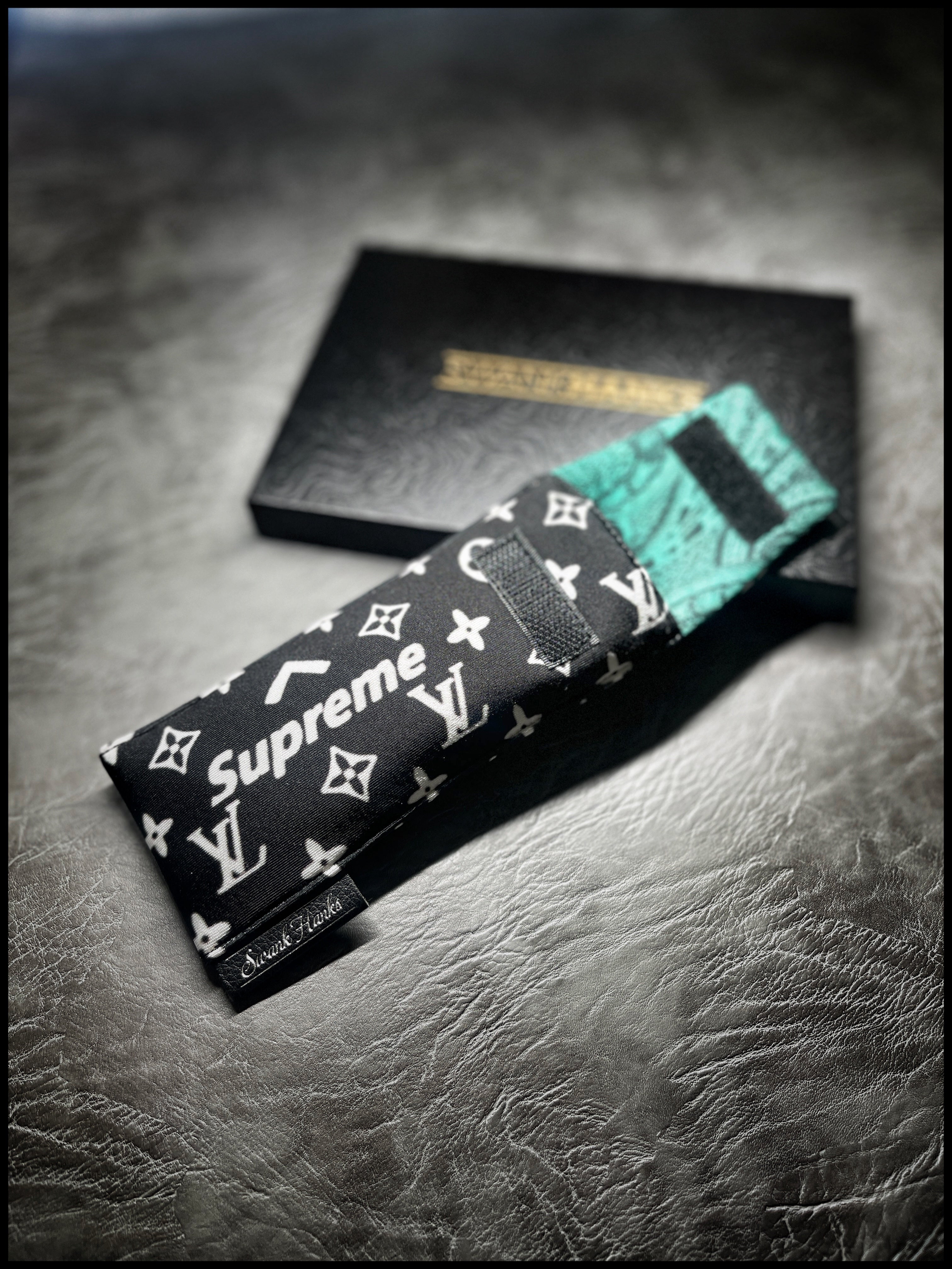 Supreme LV 1-OFF Single Pouch