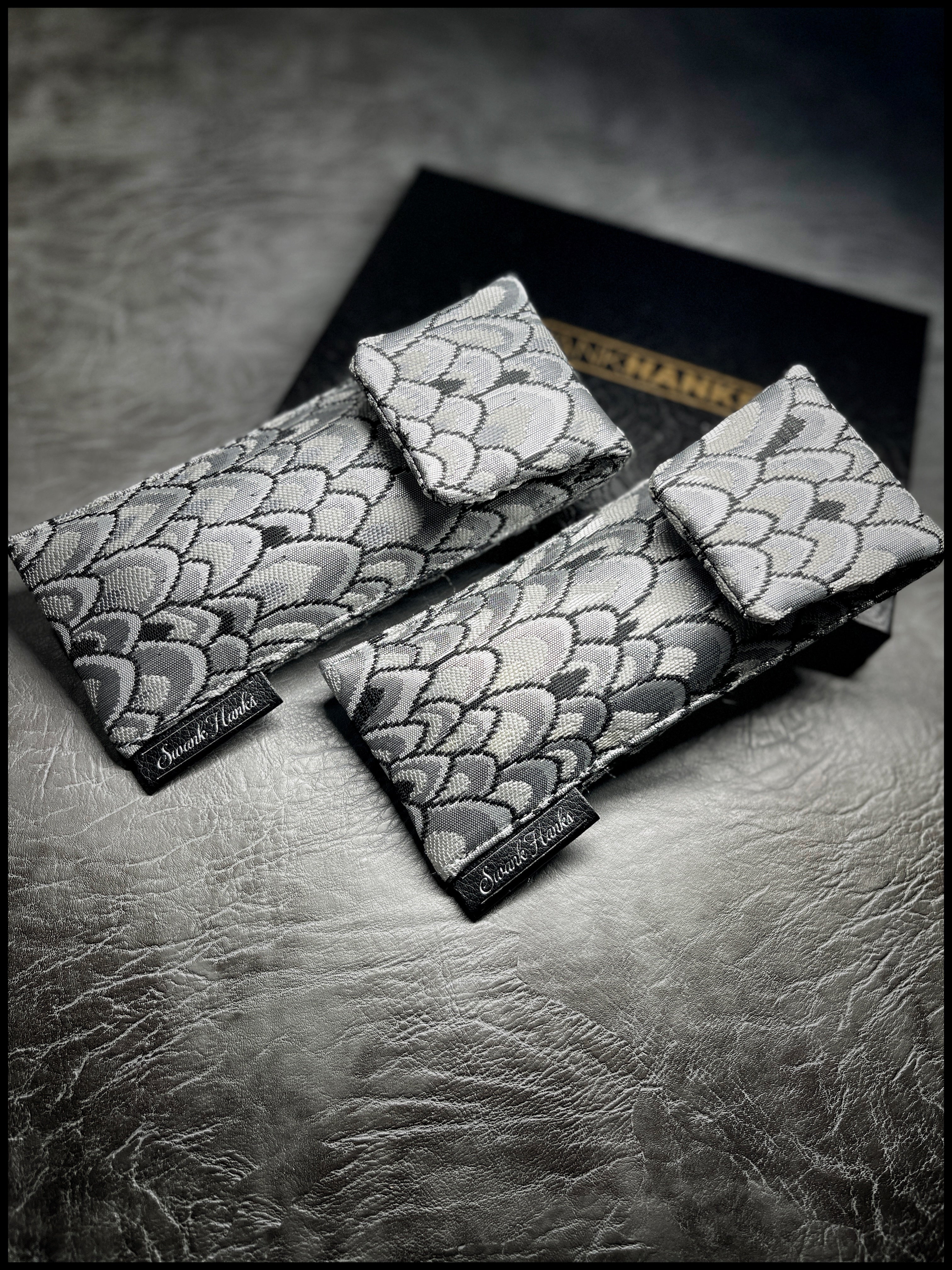 Silver Silk Brocade V1 Single Pouch