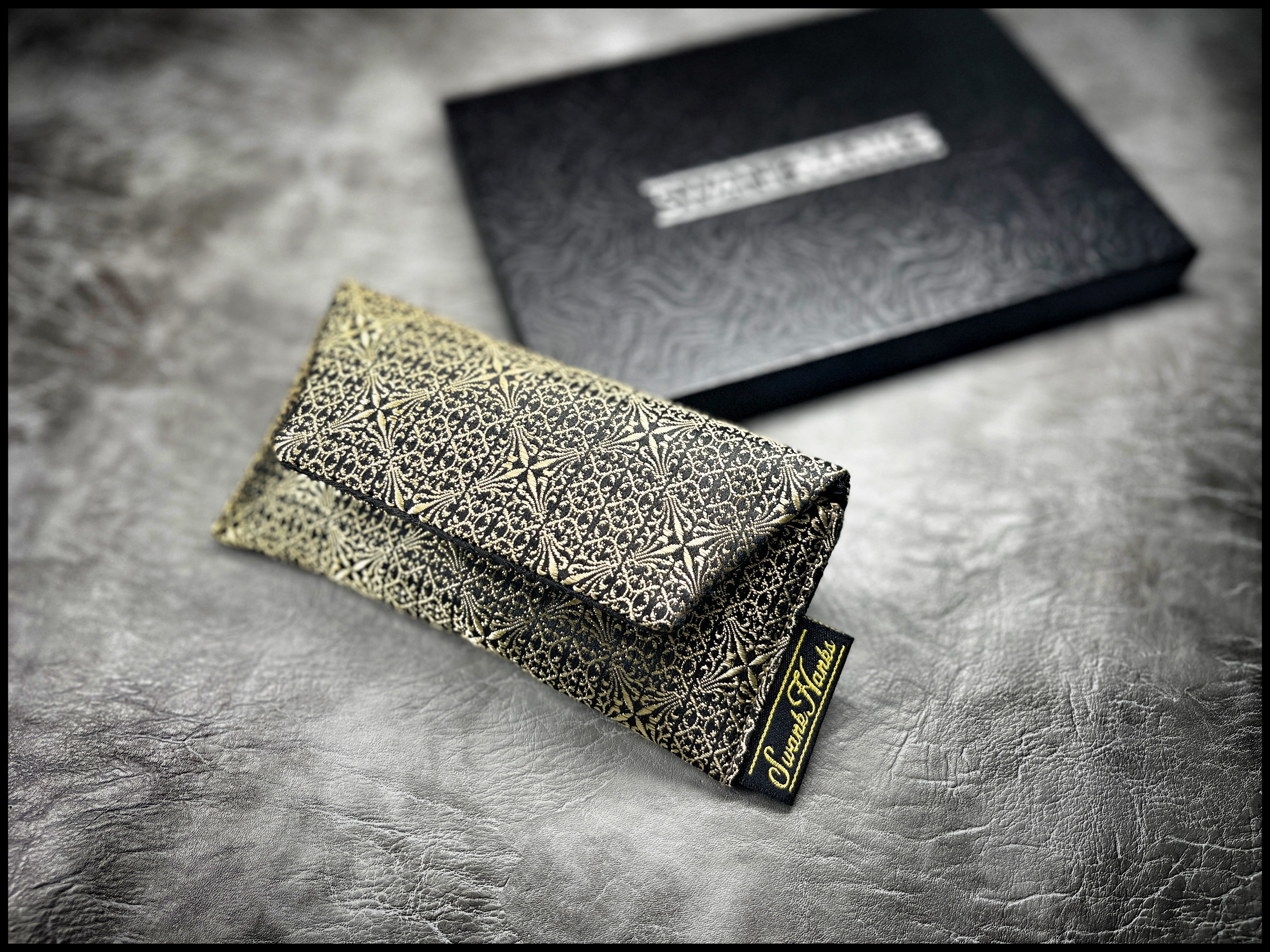 1-OFF Heritage Bronze Horizontal Single-Slot Pouch