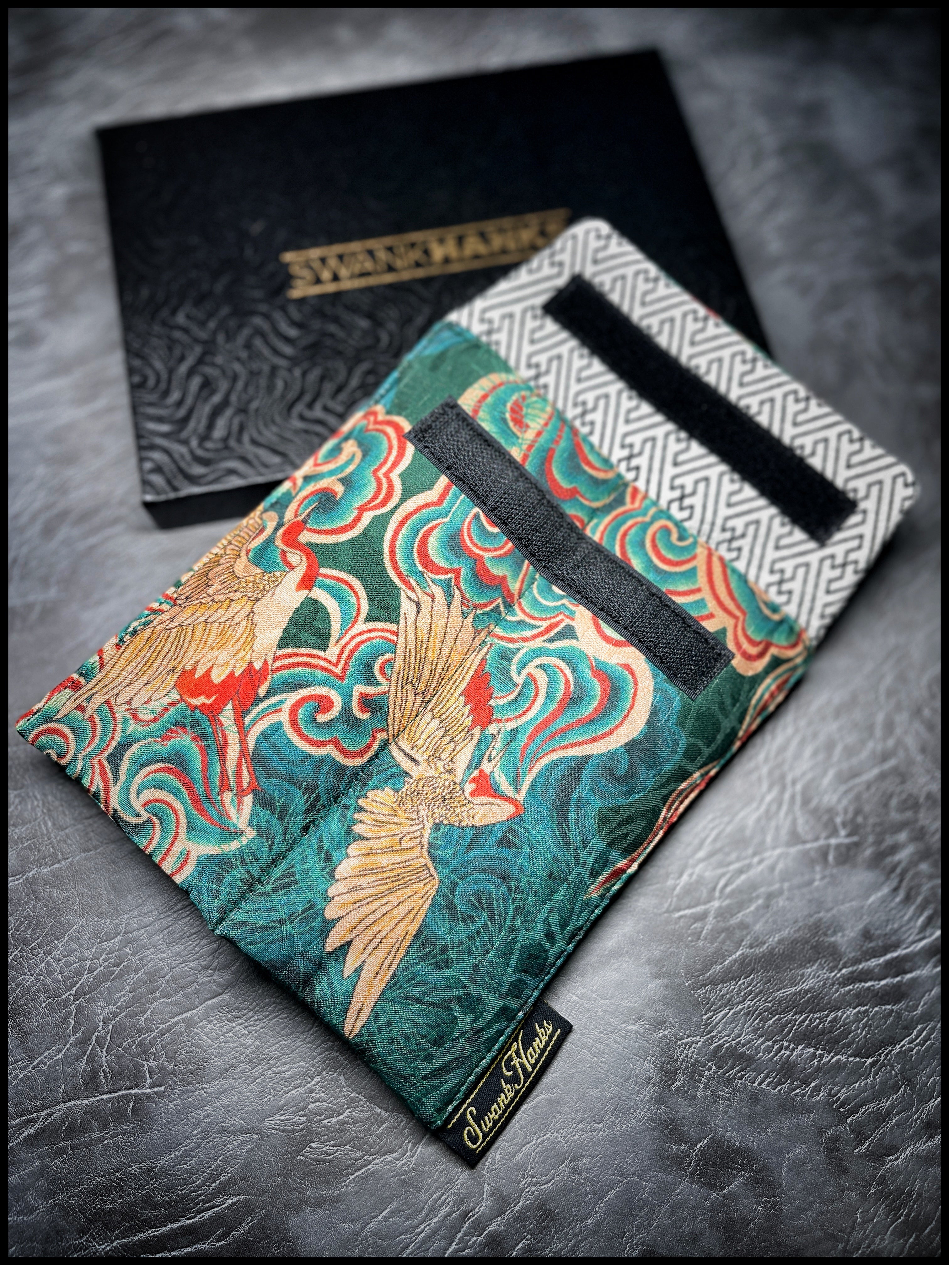 1-OFF Green Dragon Crane/Sayagata Double-Slot Pouch