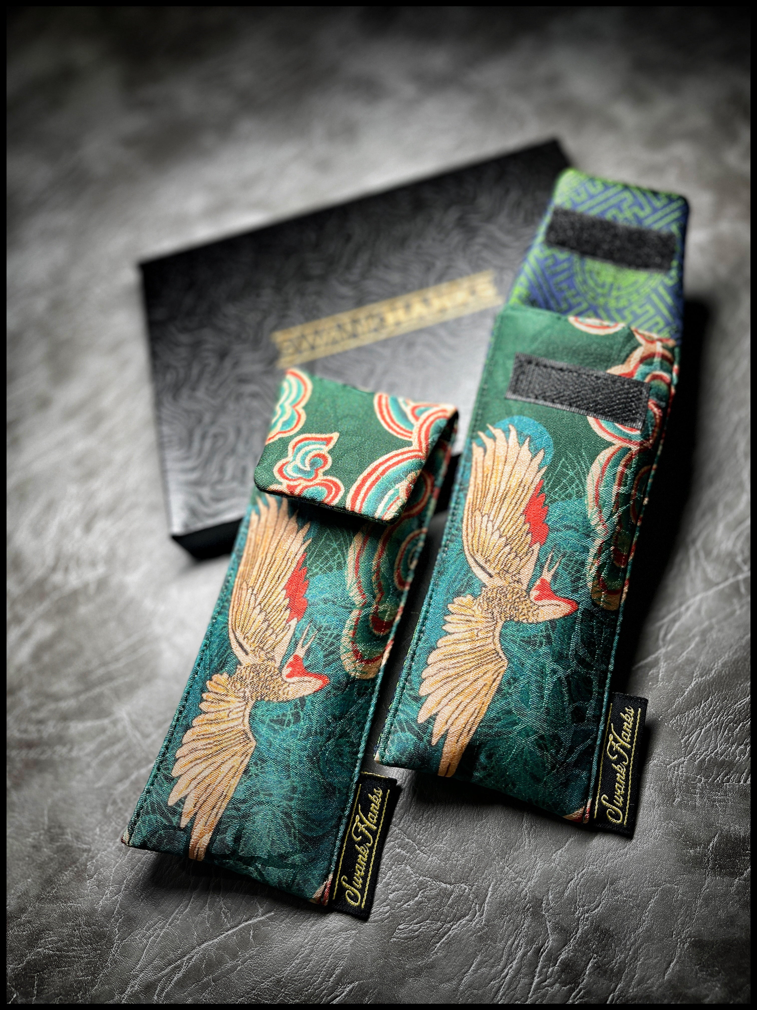 Green Crane Silk/Green Sayagata Silk Single Pouch