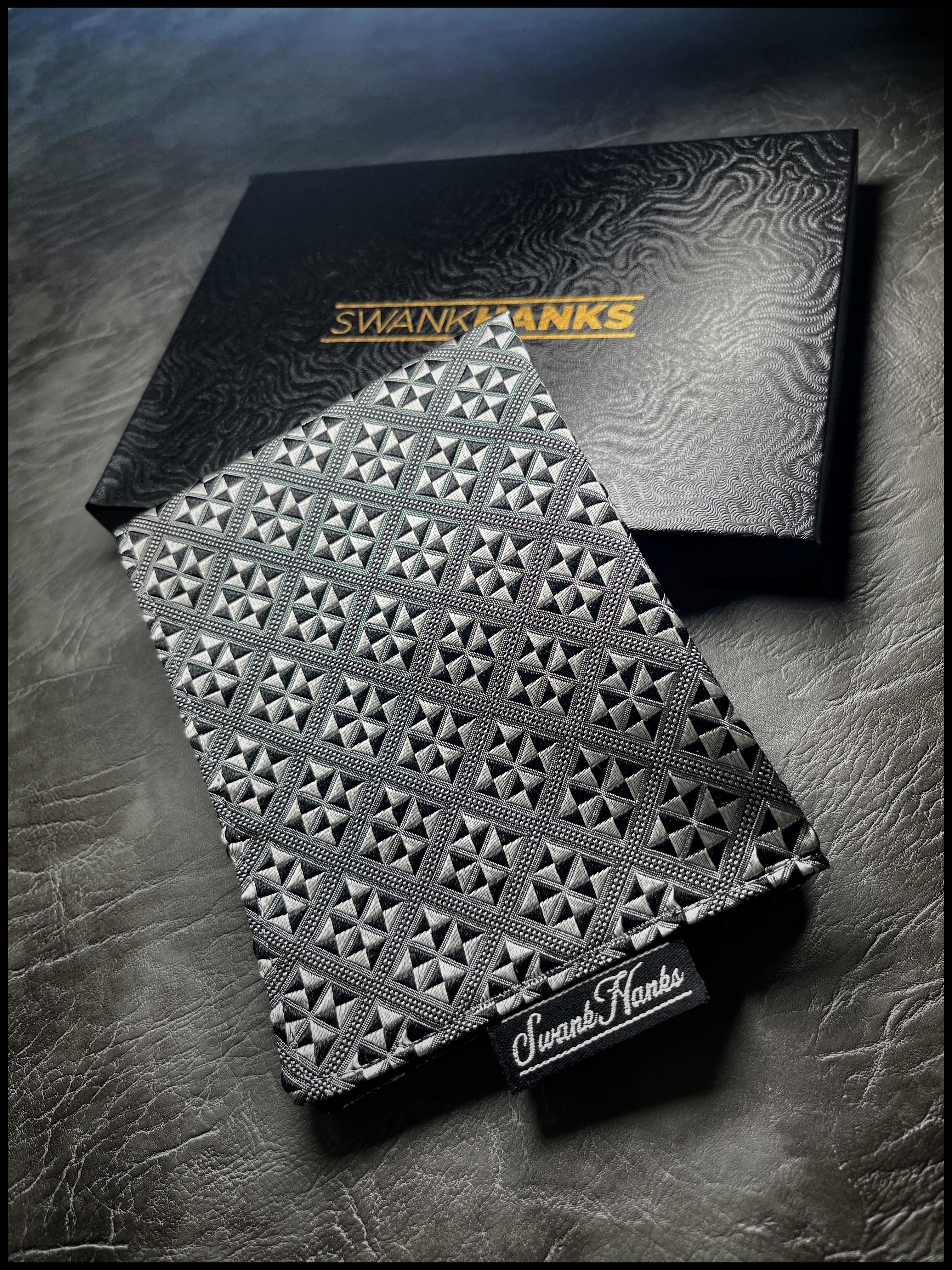 Checkered Silver/Black A1 Silk Hanks