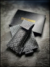 Checkered Silver/Black A1 Silk Single Pouch