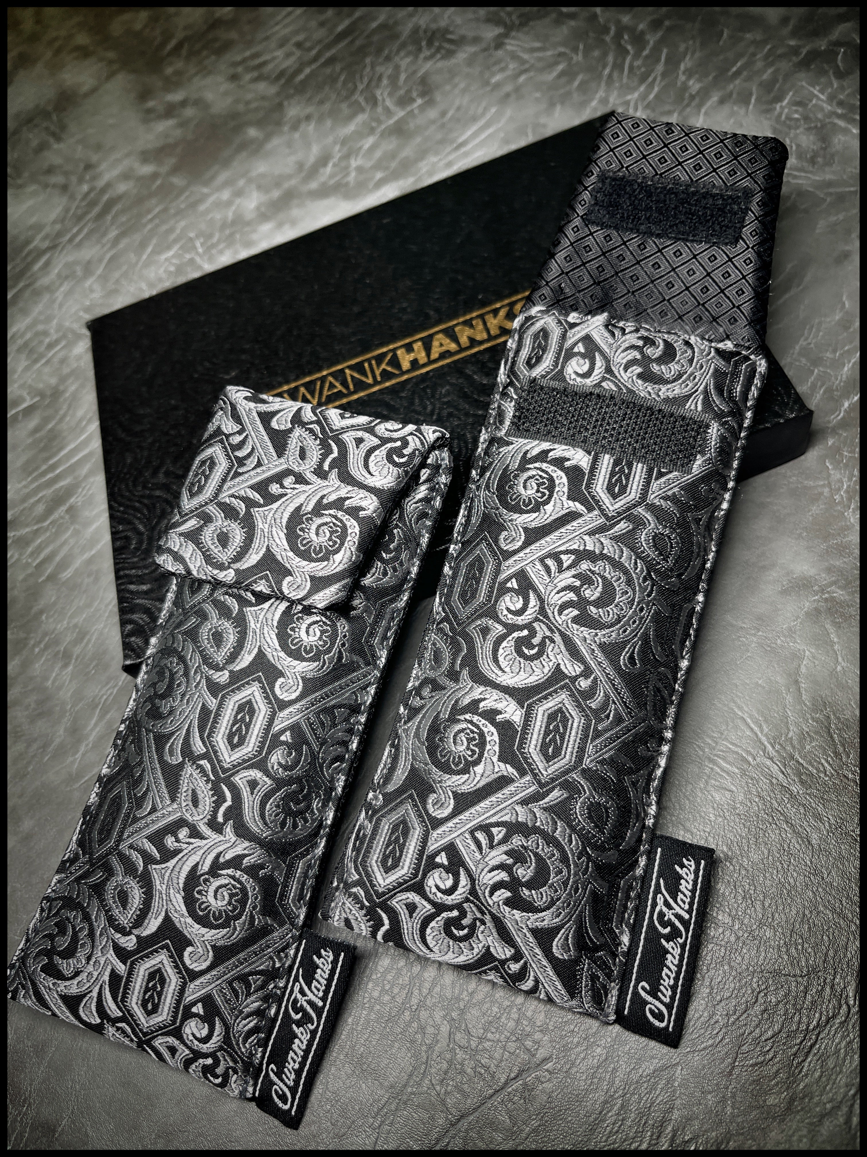 Cheval Silver/ Checkered Silk Single Pouch