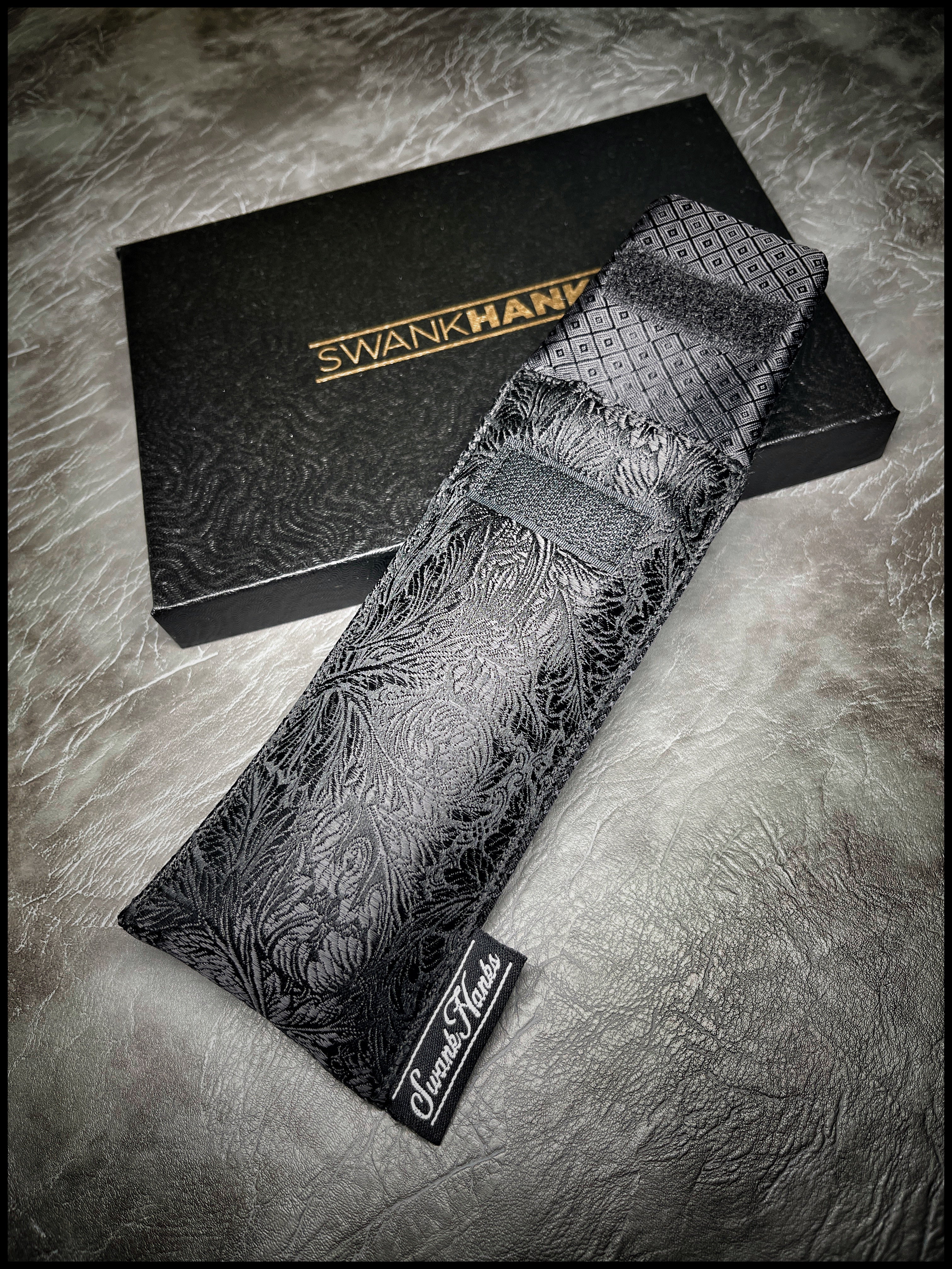 Black Leaf/ Checkered Silk Single Pouch