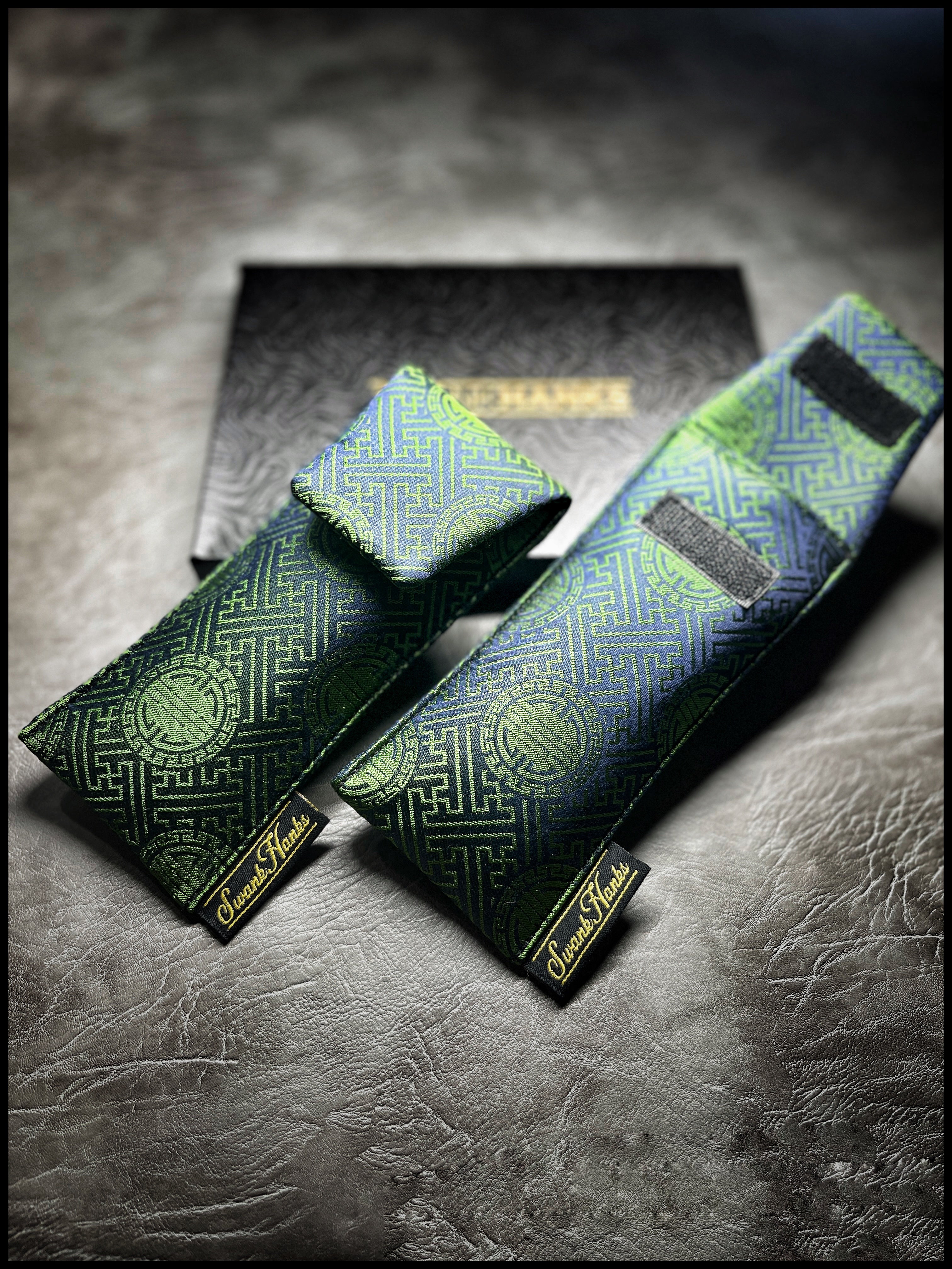 Green/Blue SayagatacColor Shifting Mulberry Silk Single Pouch