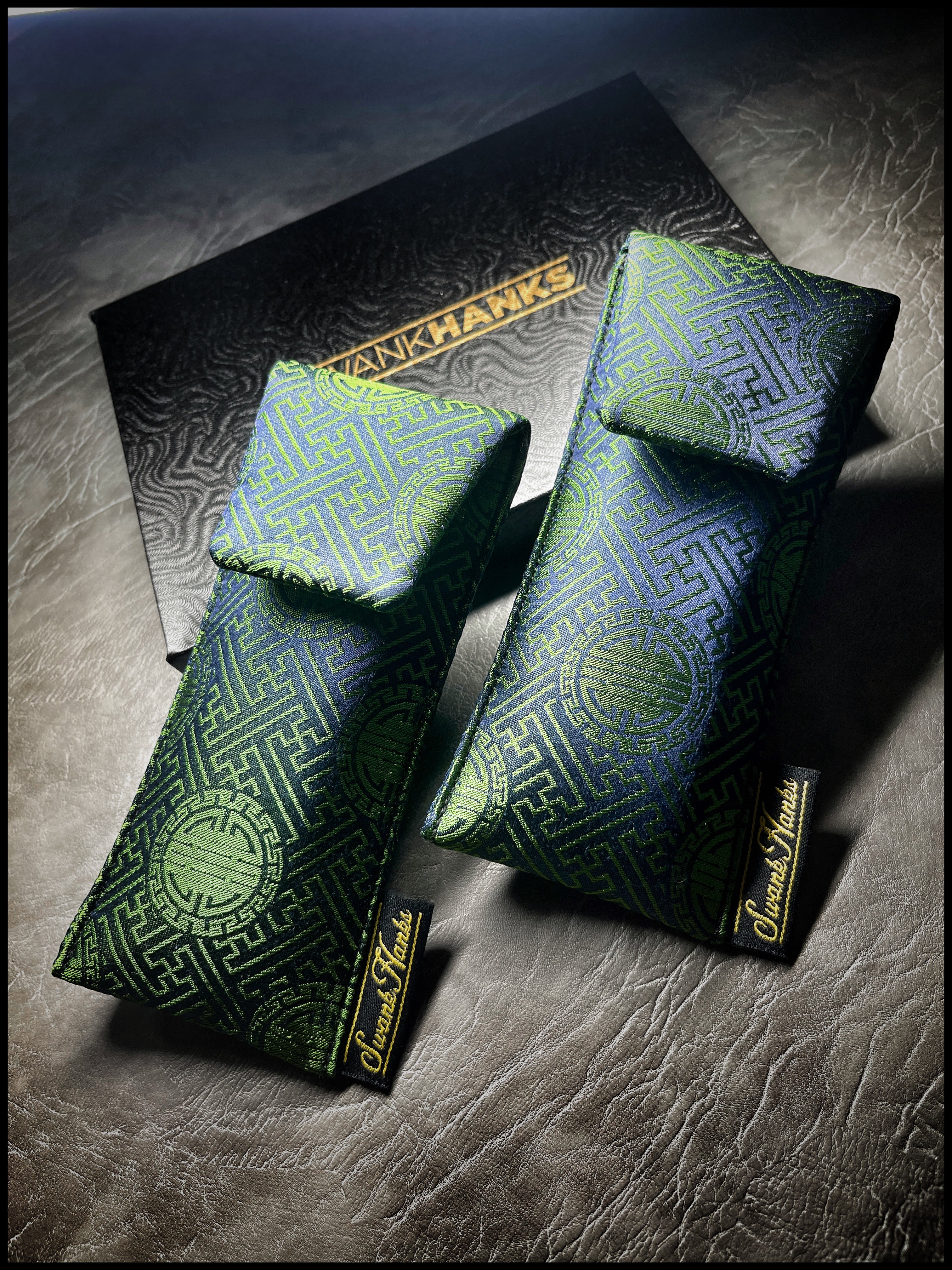 Green/Blue SayagatacColor Shifting Mulberry Silk Single Pouch