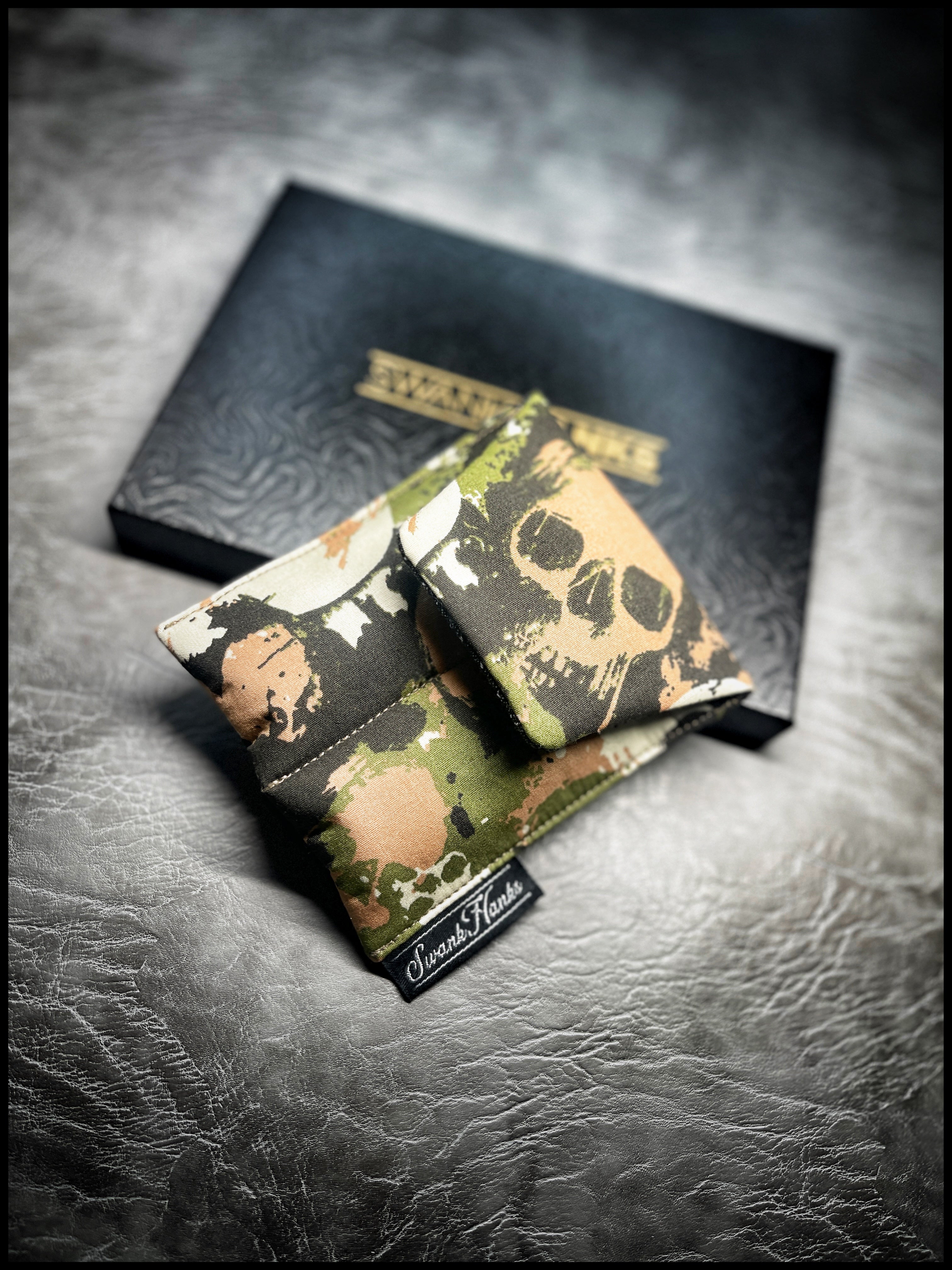 COD Skulls Mini Double-Slot Pouch