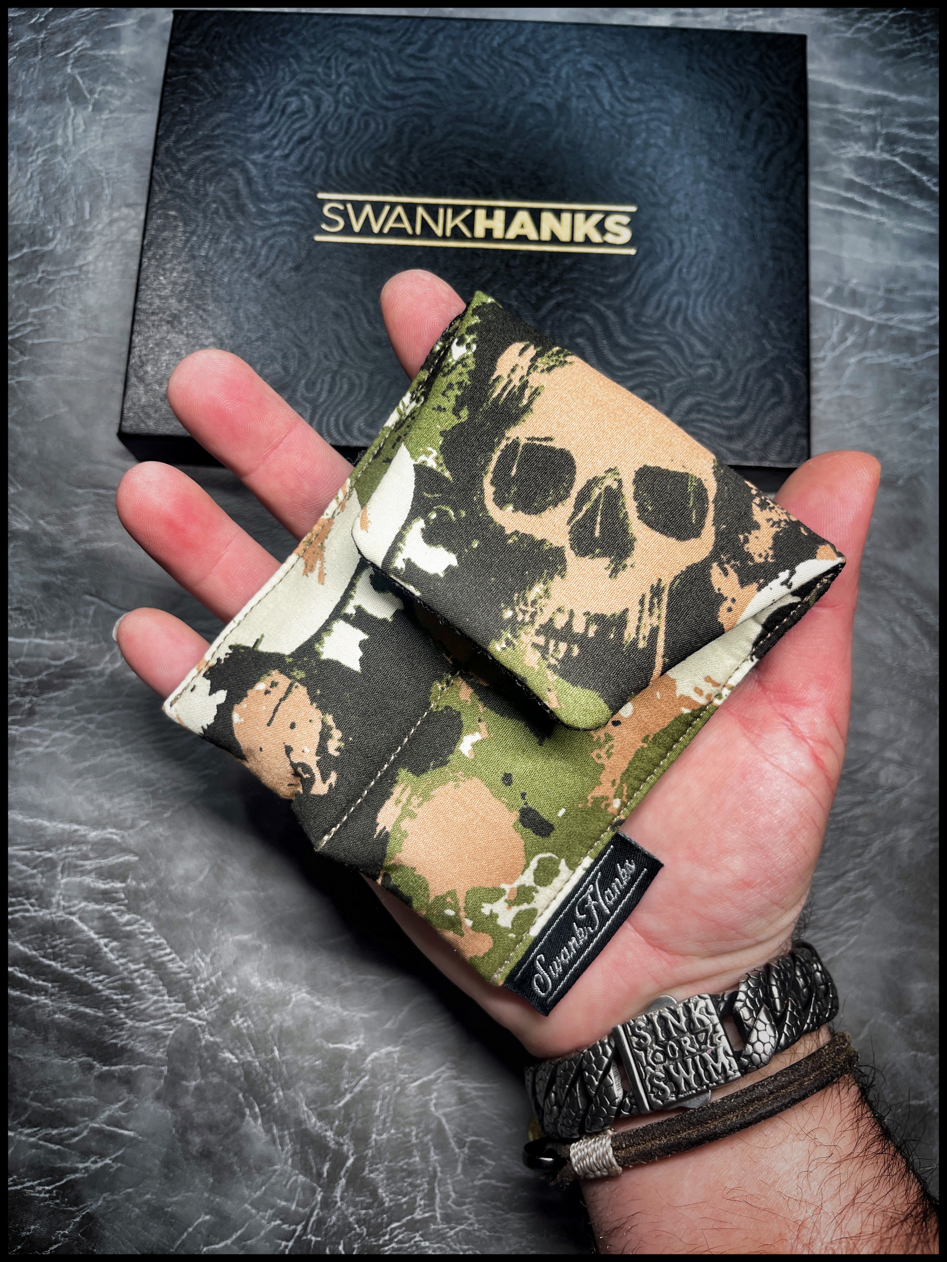 COD Skulls Mini Double-Slot Pouch