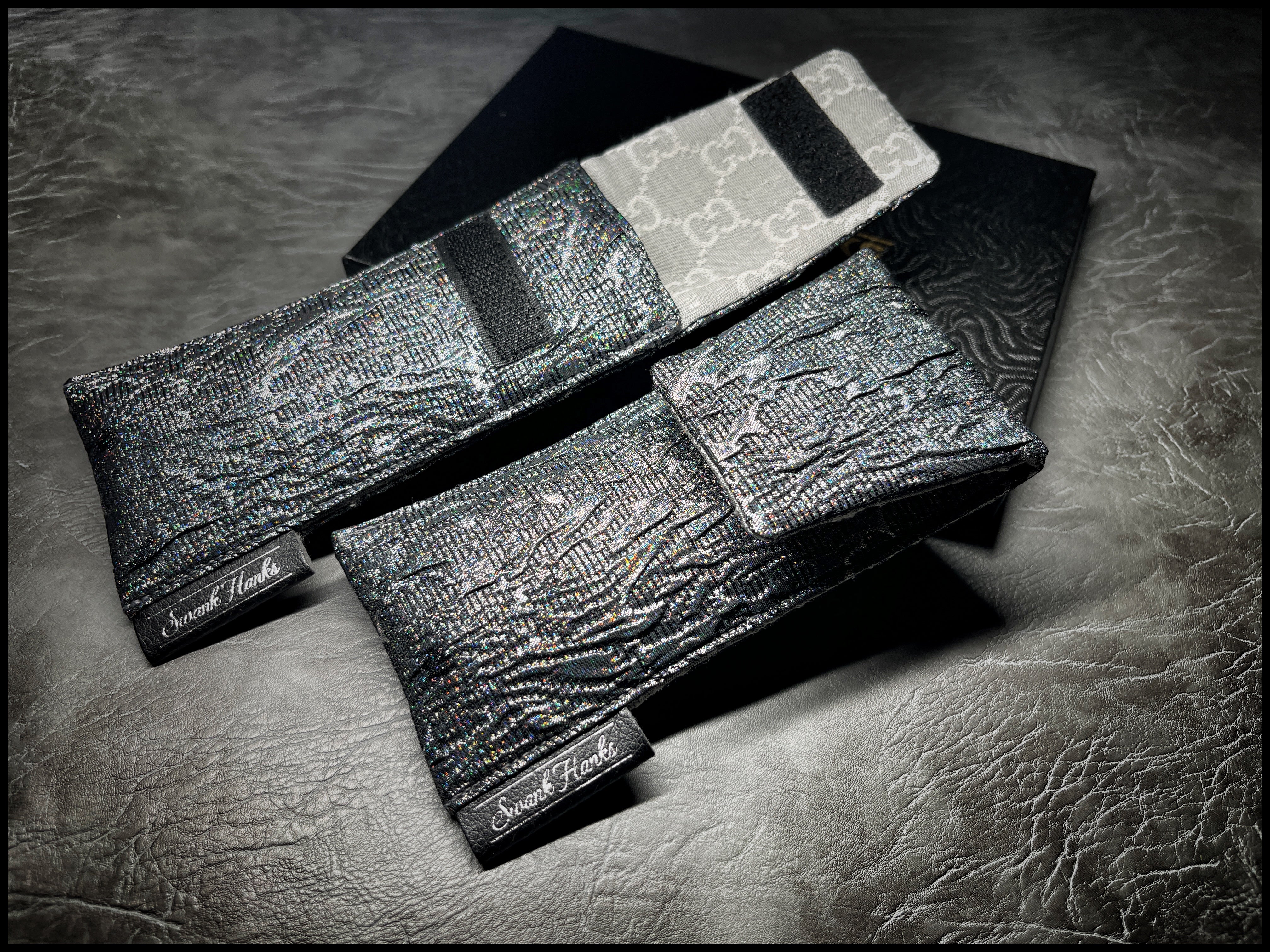 Molten V4/ Gucci Silk Single Pouch