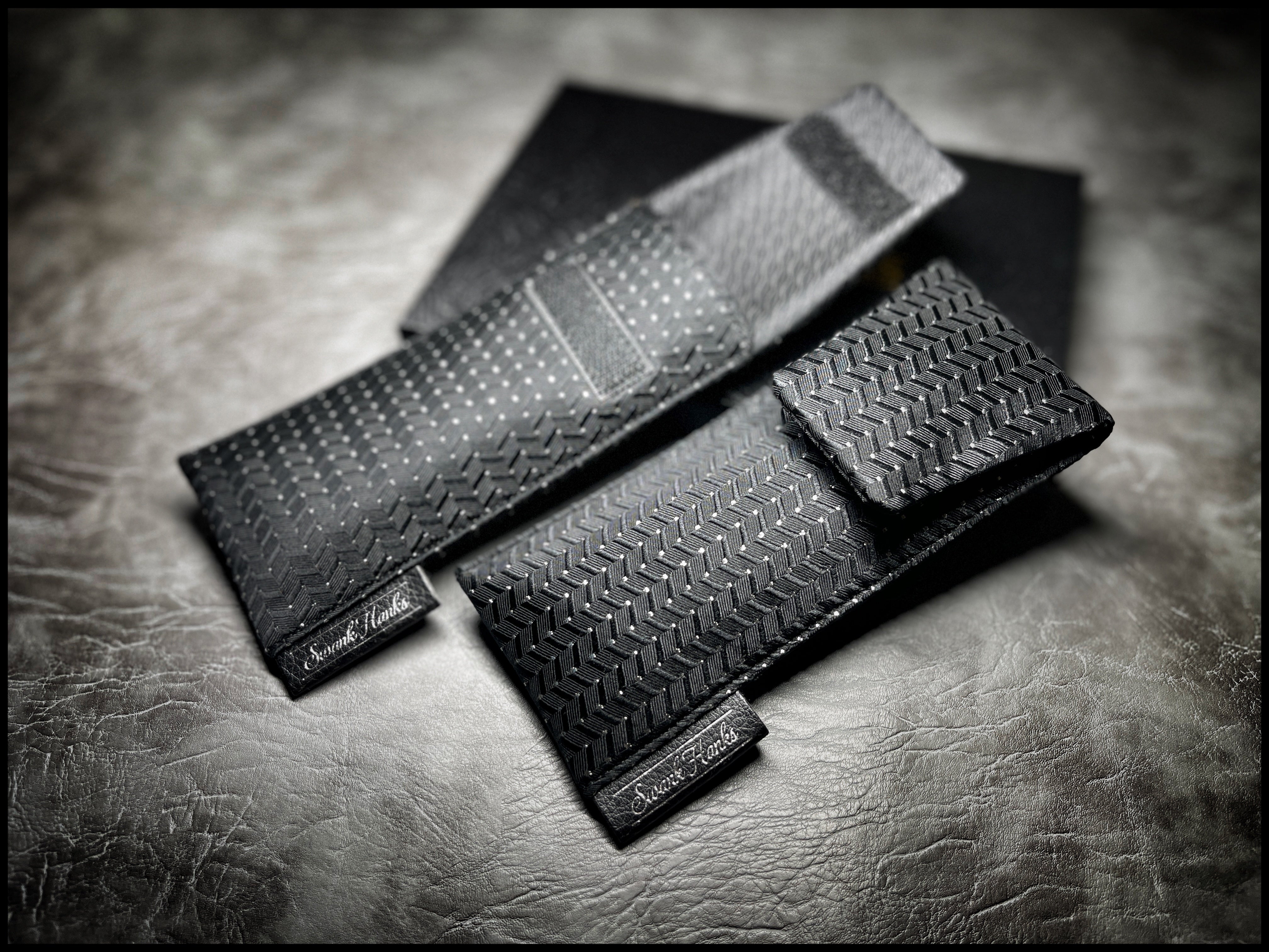 Black Chevron Lurex Silk Jacquard Single Pouch