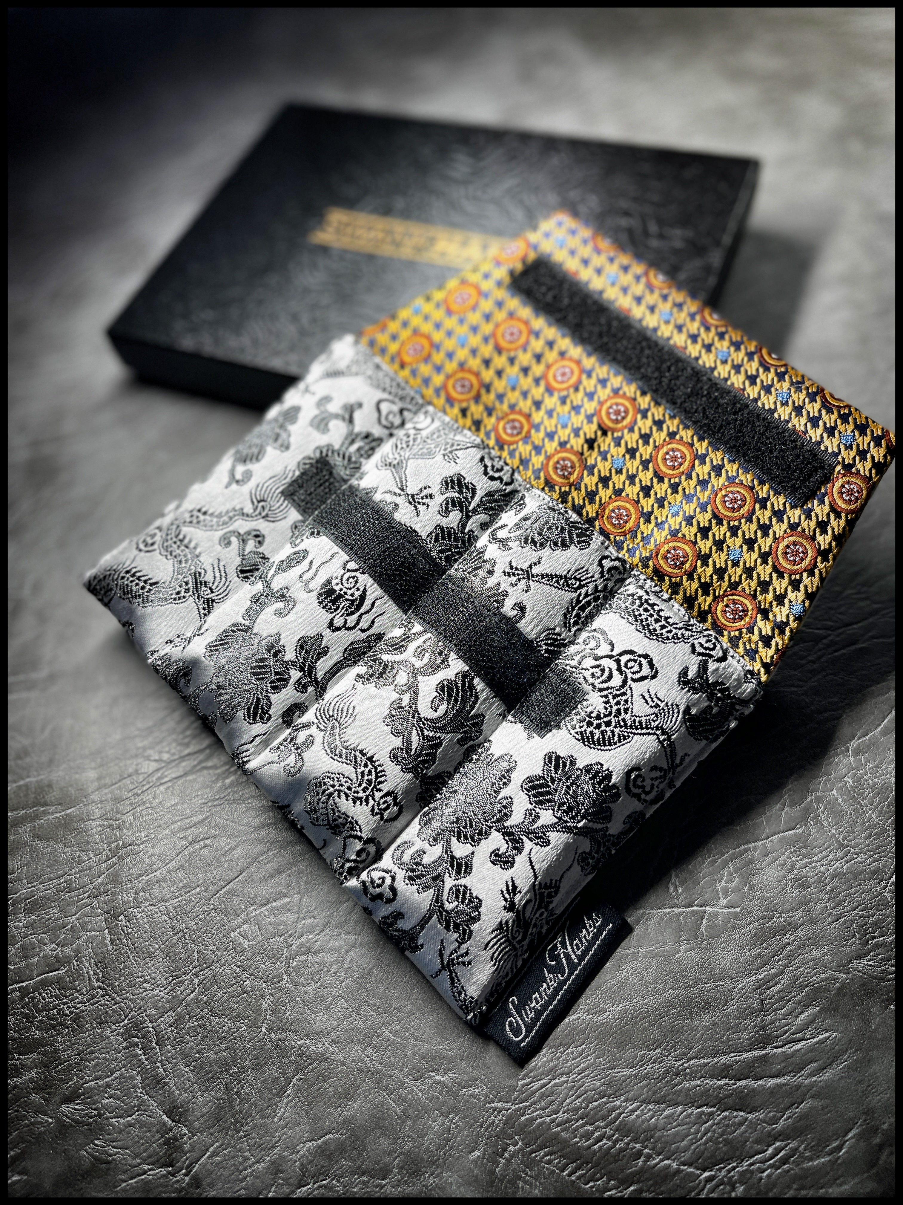 1-OFF Satin Silver Japanese Dragon Silk/ Gold Houndstooth Mini 4-Slot Pouch